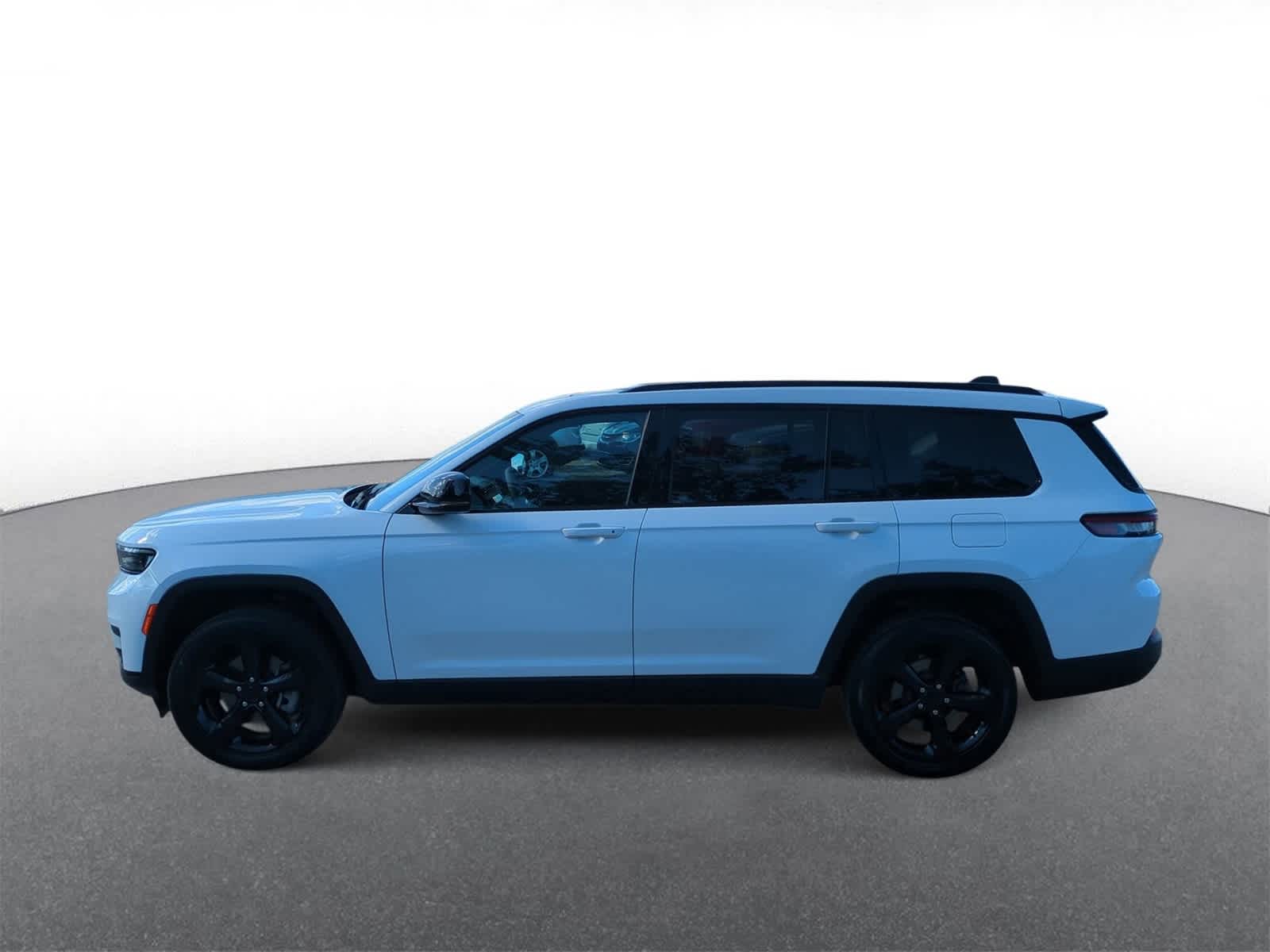 Thumbnail: 2023 Jeep Grand Cherokee L - 5