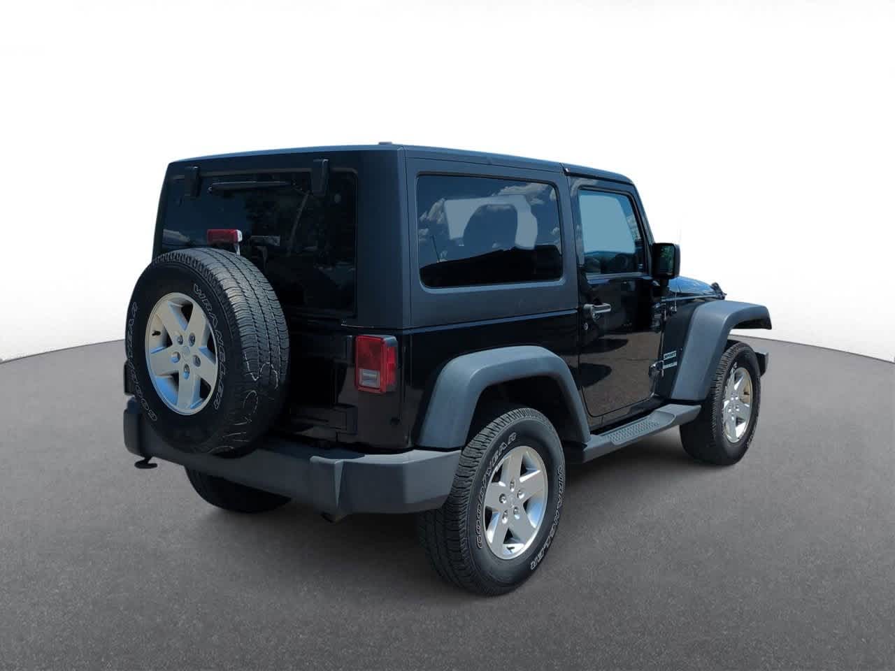 Thumbnail: 2013 Jeep Wrangler - 8