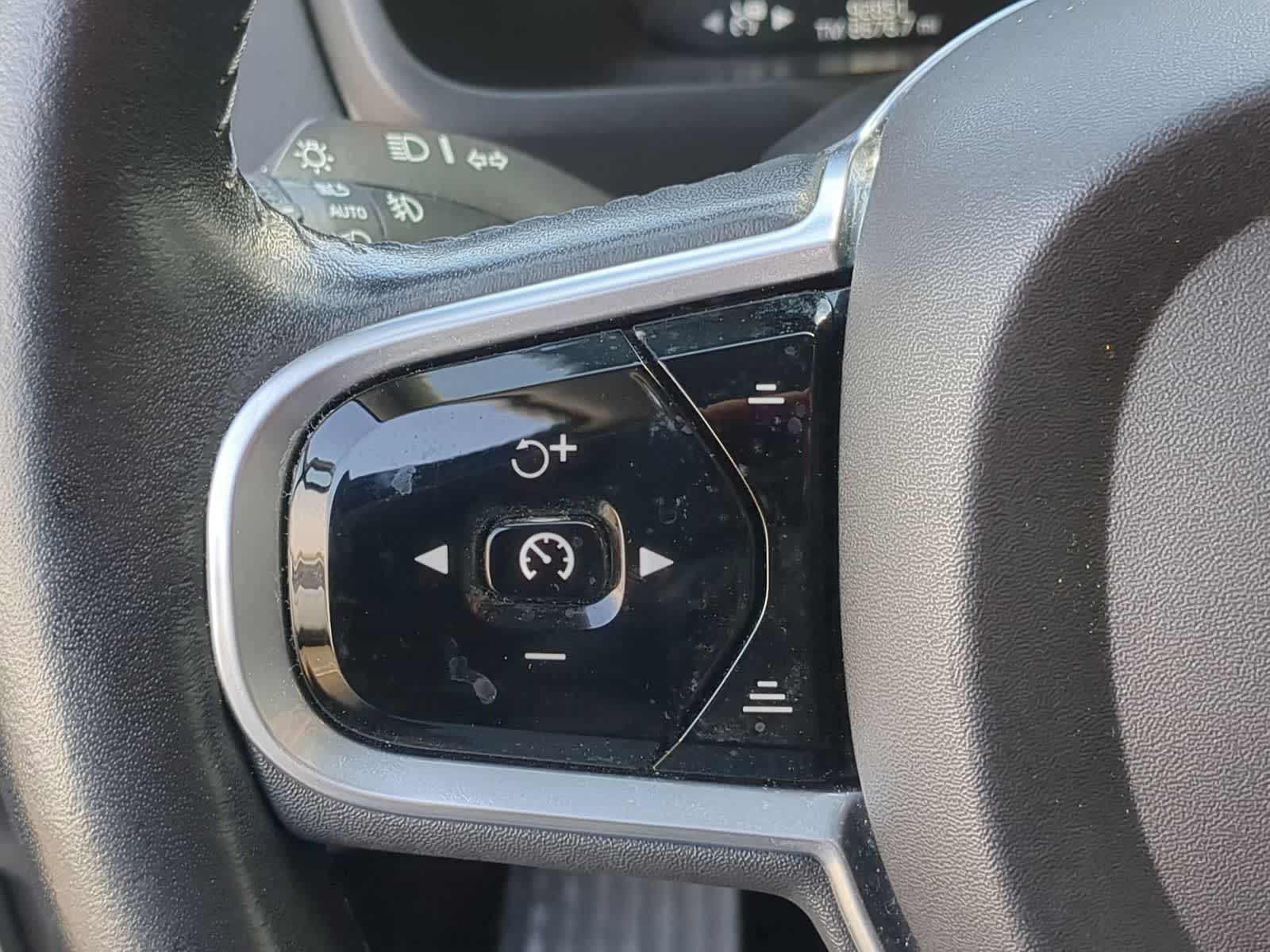 Thumbnail: 2018 Volvo XC90 - 23