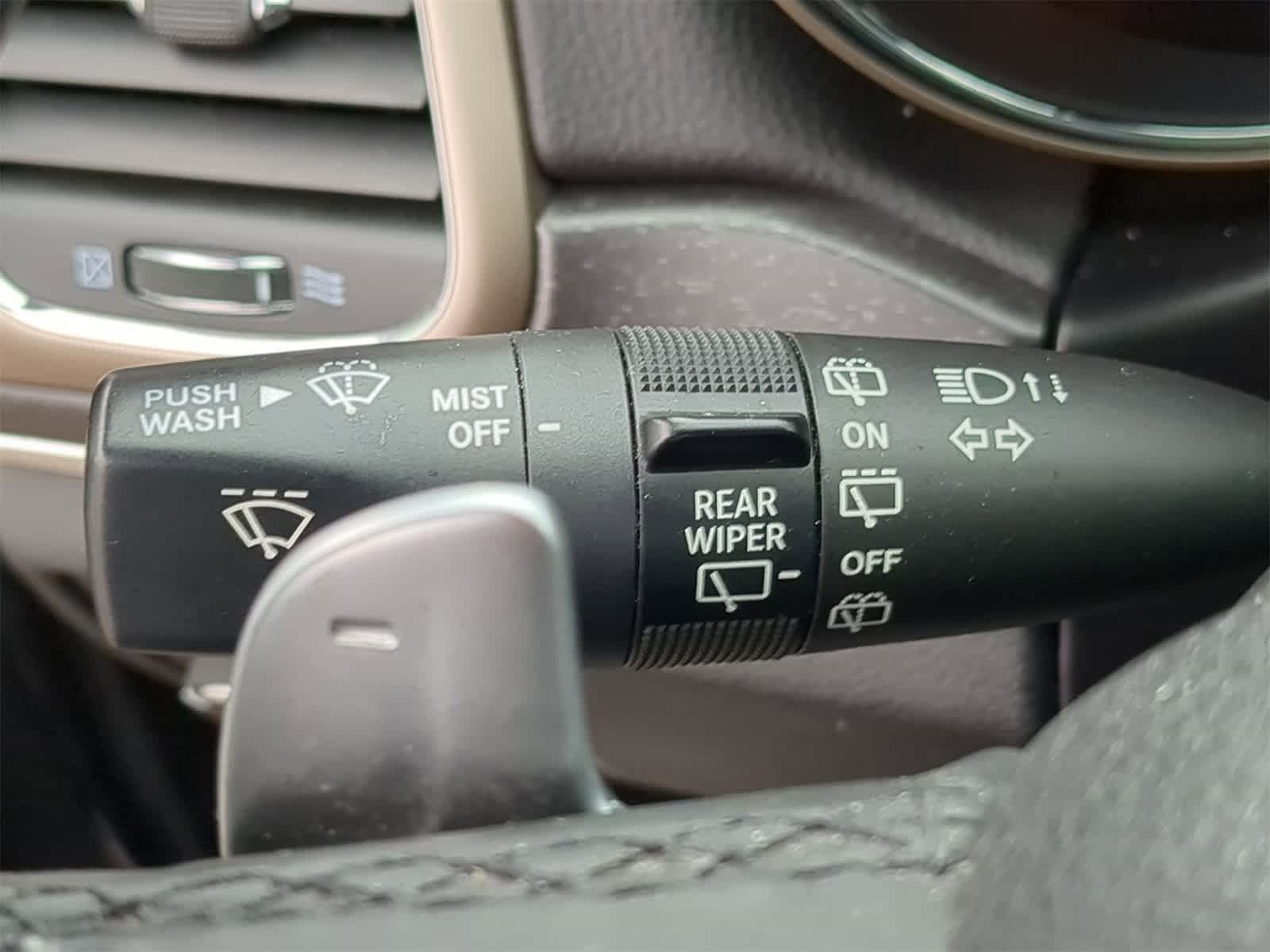 Thumbnail: 2015 Jeep Grand Cherokee - 33