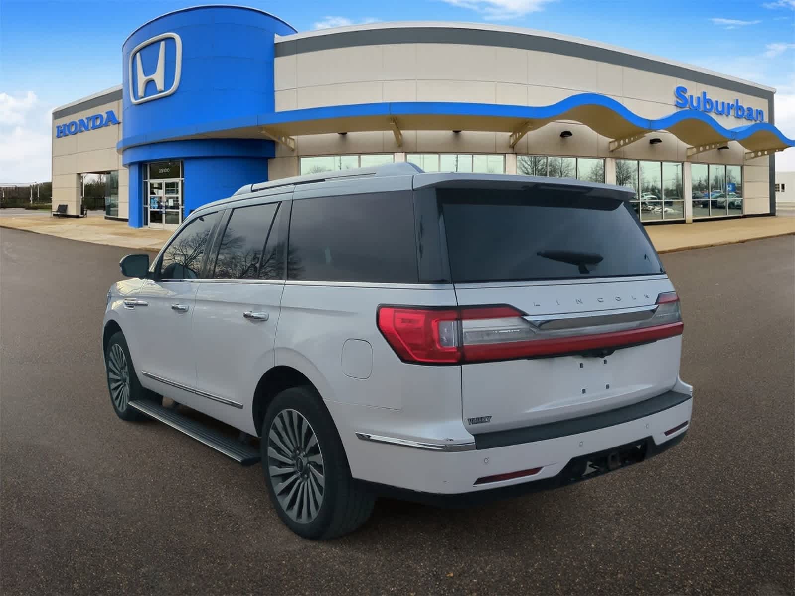 Thumbnail: 2018 Lincoln Navigator - 6