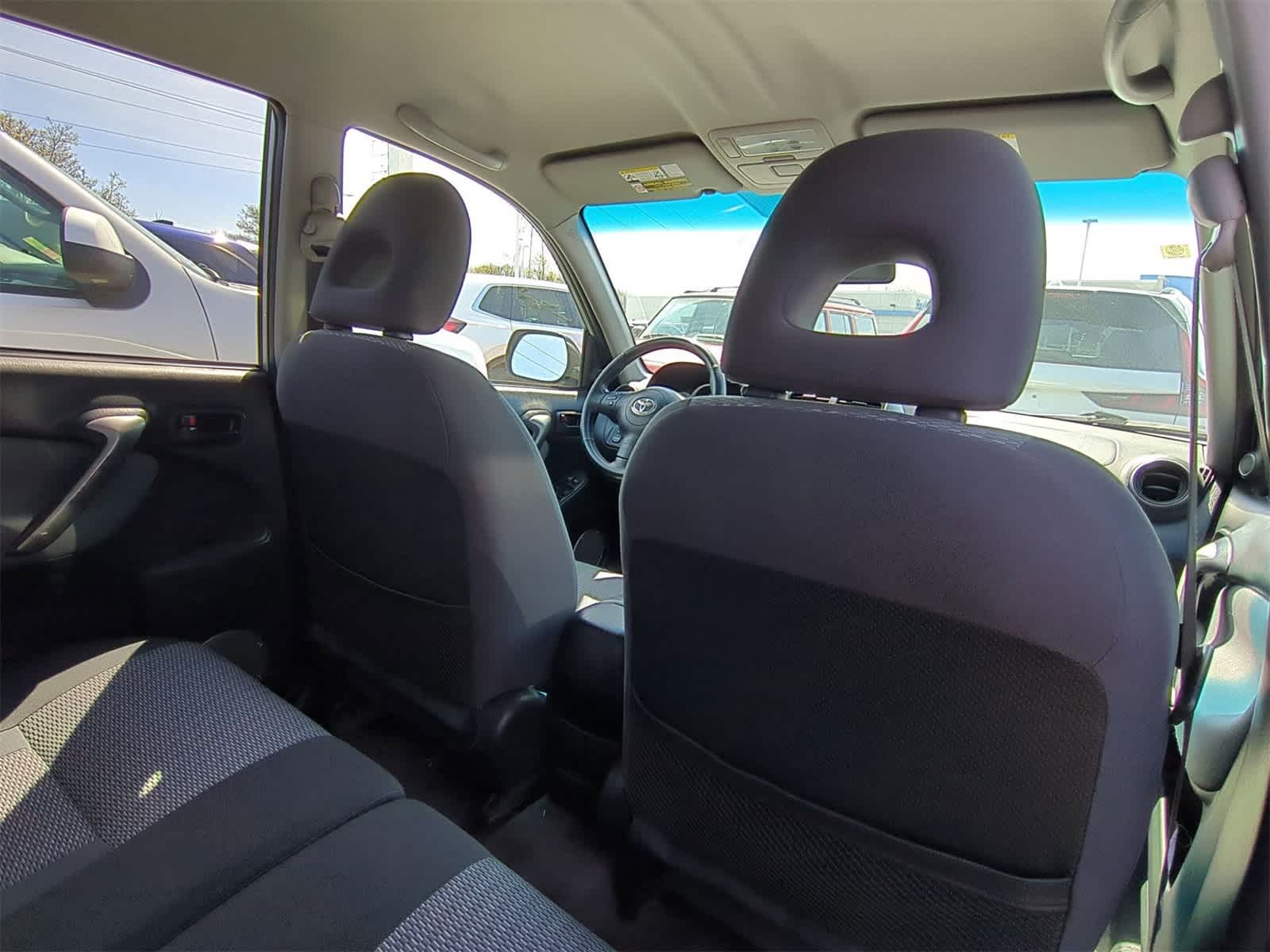 Thumbnail: 2005 Toyota RAV4 - 18