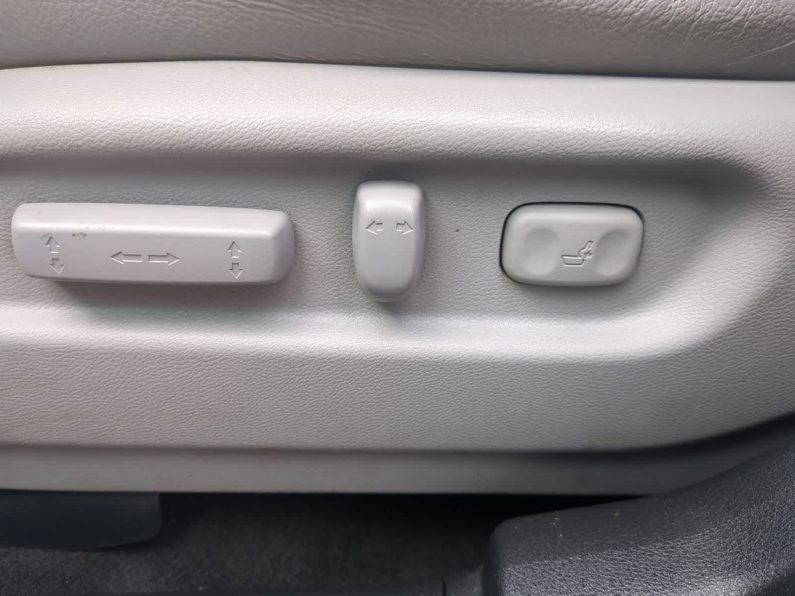 Thumbnail: 2016 Honda Pilot - 17