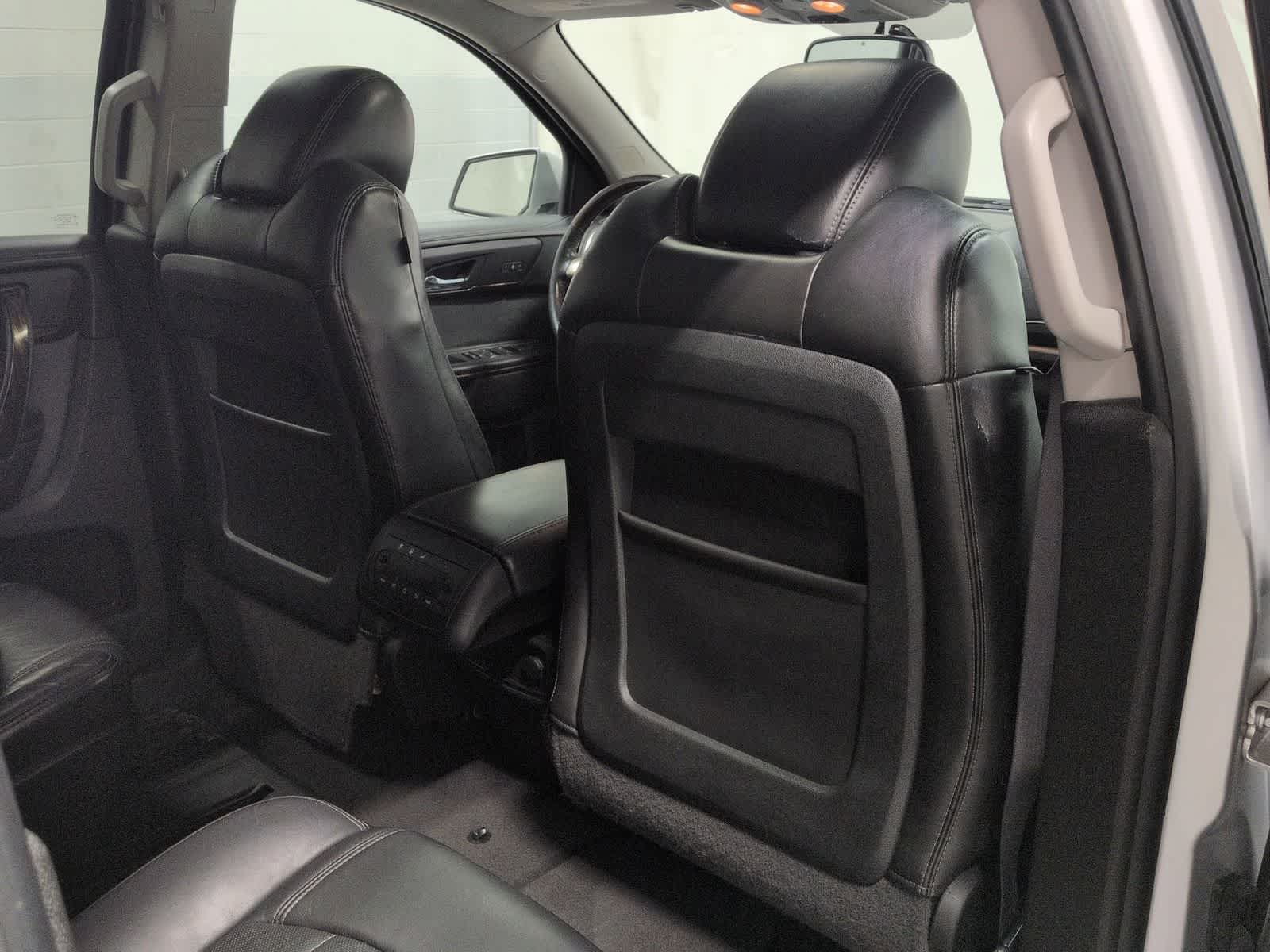 Thumbnail: 2013 GMC Acadia - 19