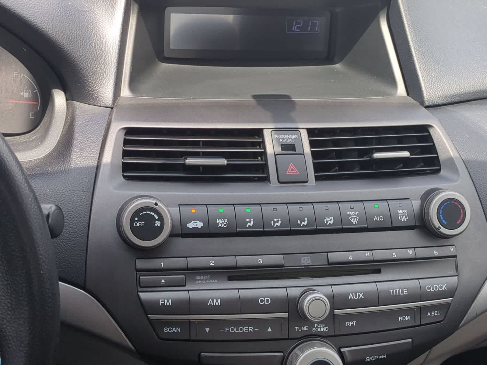 Thumbnail: 2011 Honda Accord - 27