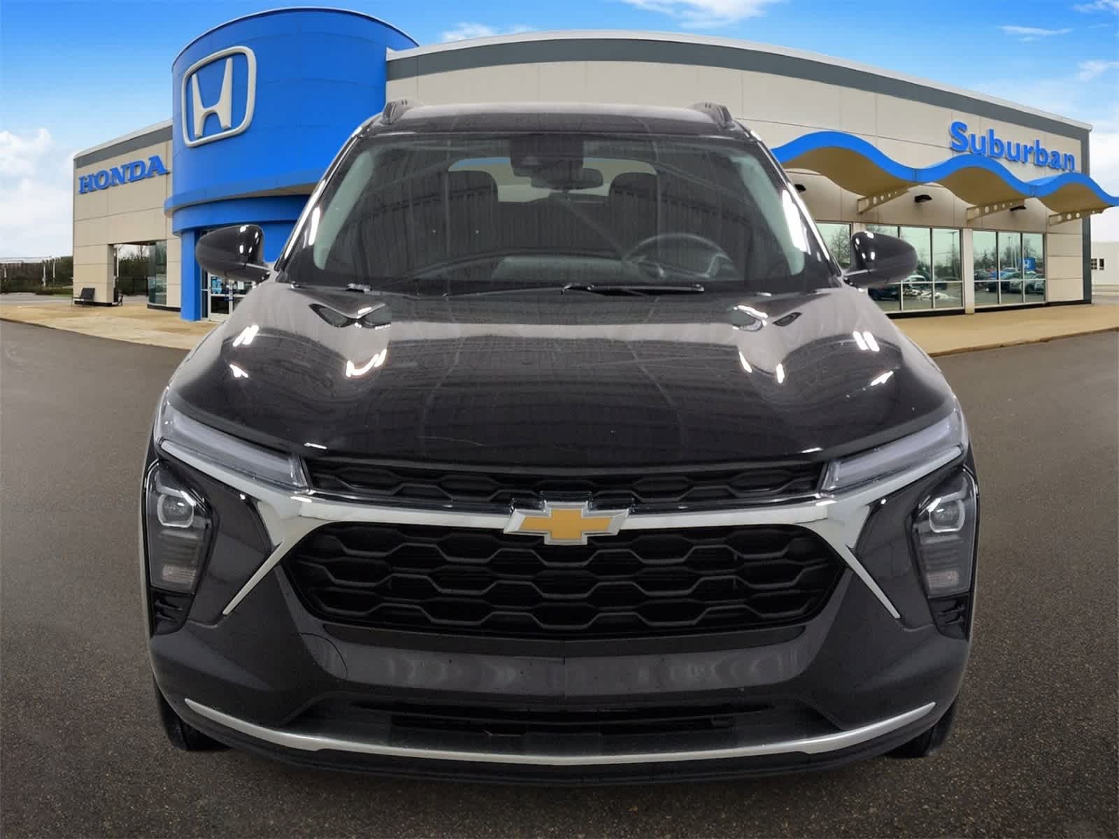 Thumbnail: 2025 Chevrolet Trax - 3