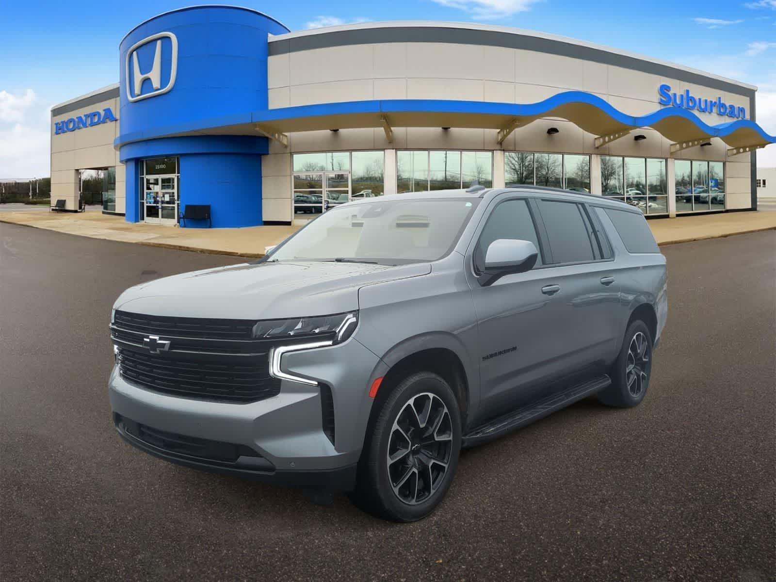 Thumbnail: 2023 Chevrolet Suburban - 4