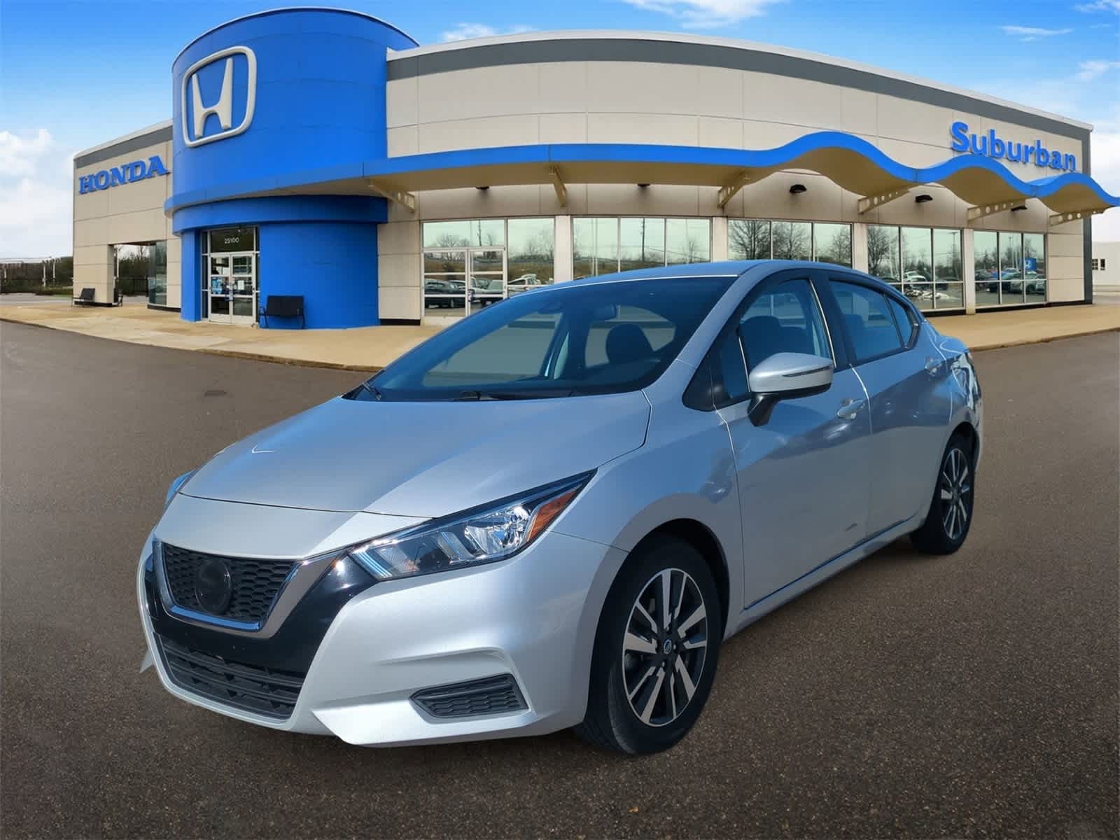 2021 Nissan Versa SV photo 4