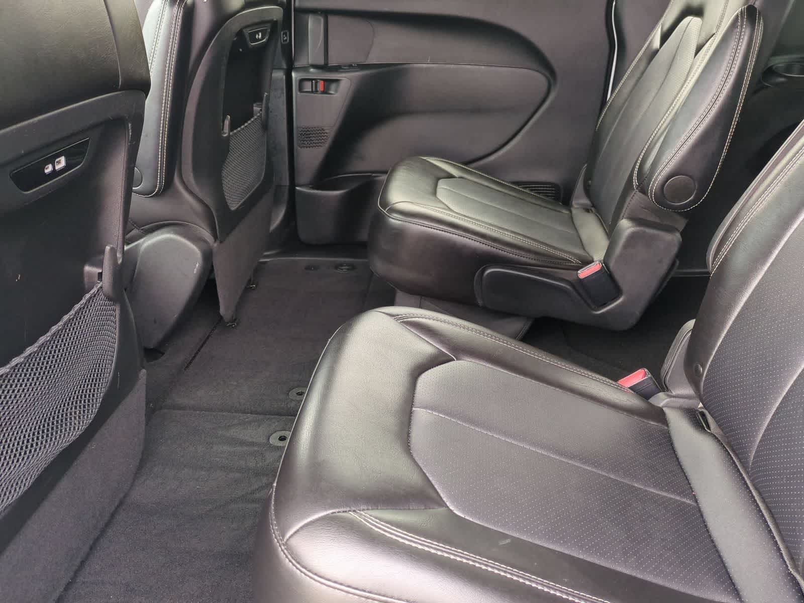 Thumbnail: 2025 Chrysler Pacifica - 19