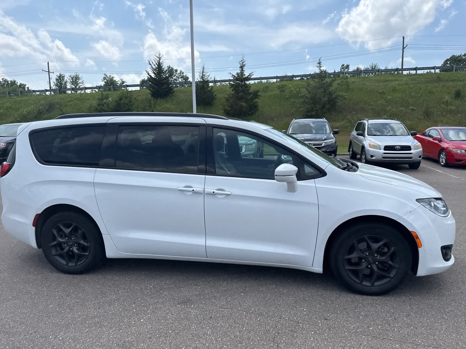 Thumbnail: 2019 Chrysler Pacifica - 6