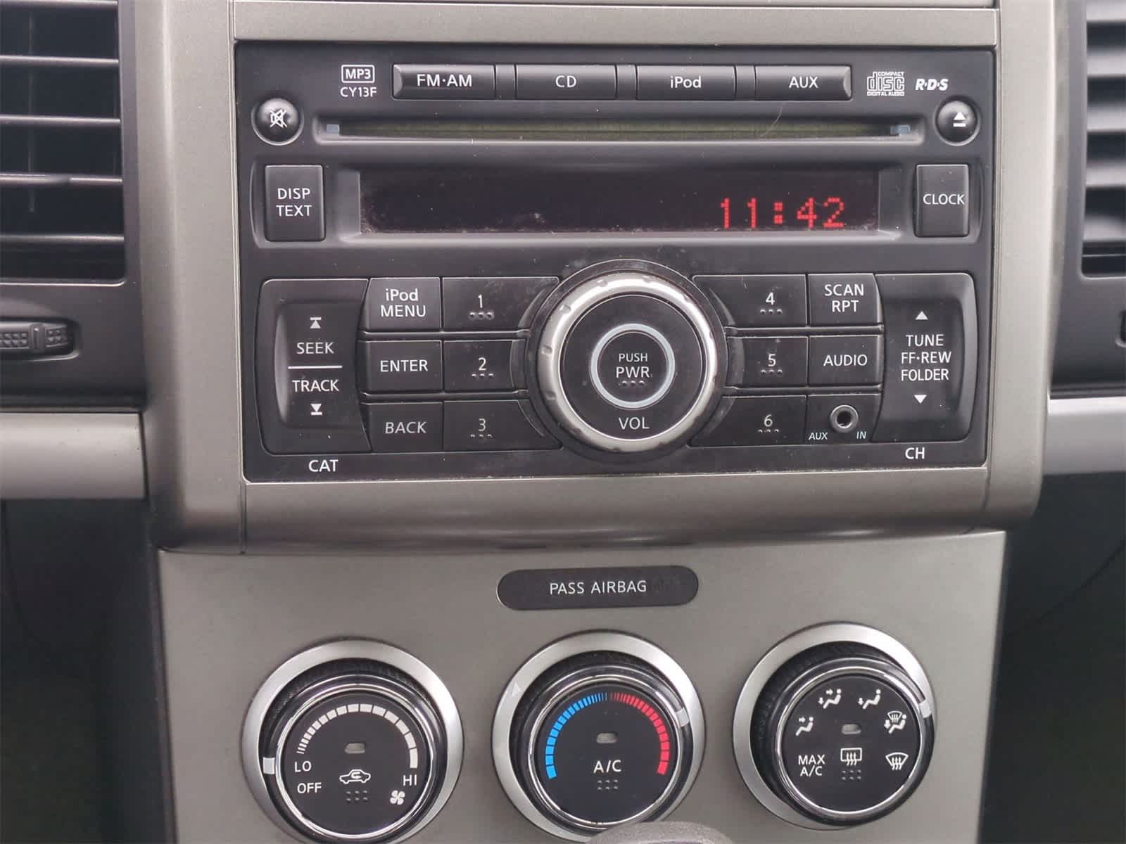 Thumbnail: 2011 Nissan Sentra - 27