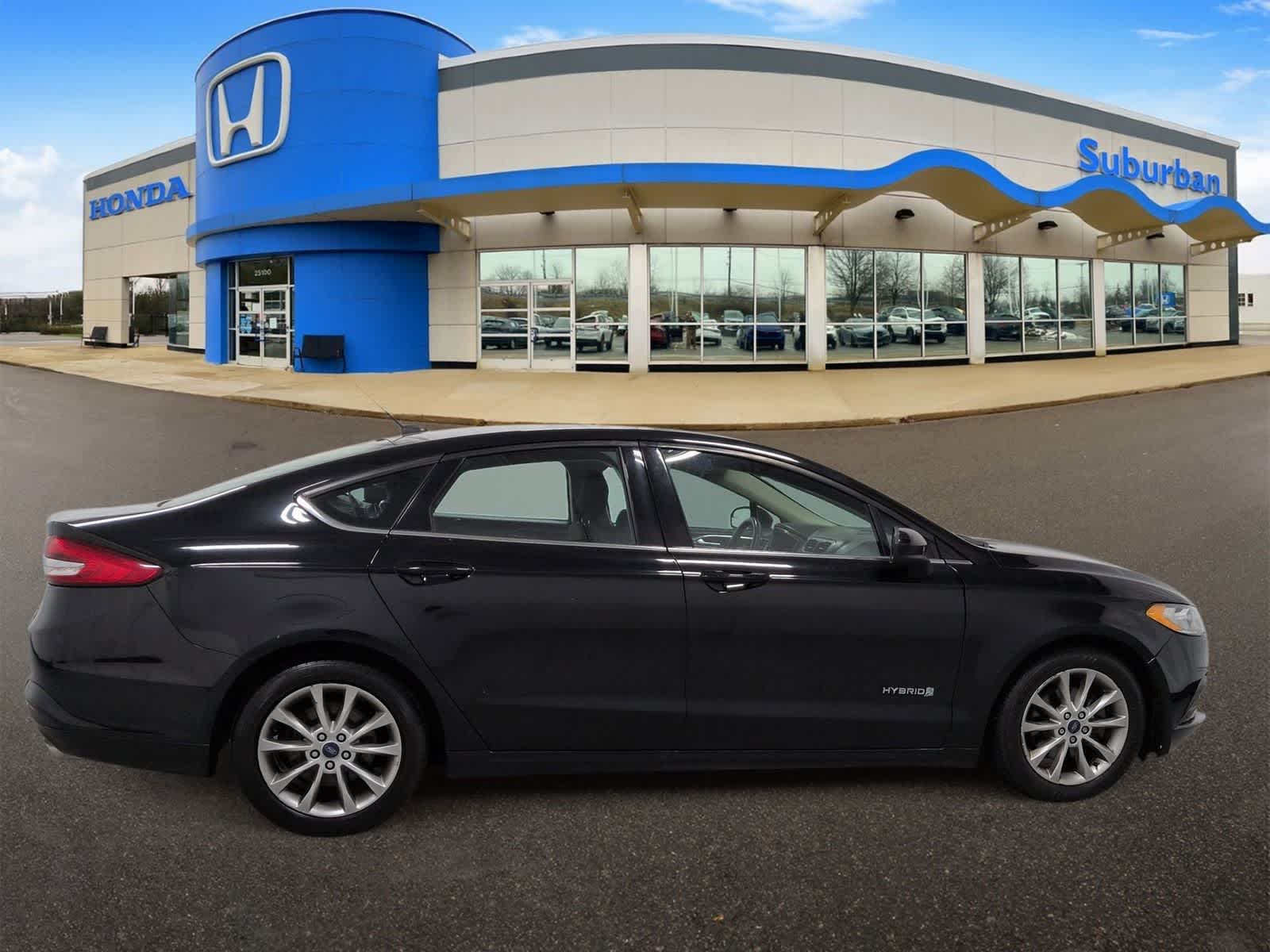 Thumbnail: 2017 Ford Fusion - 9