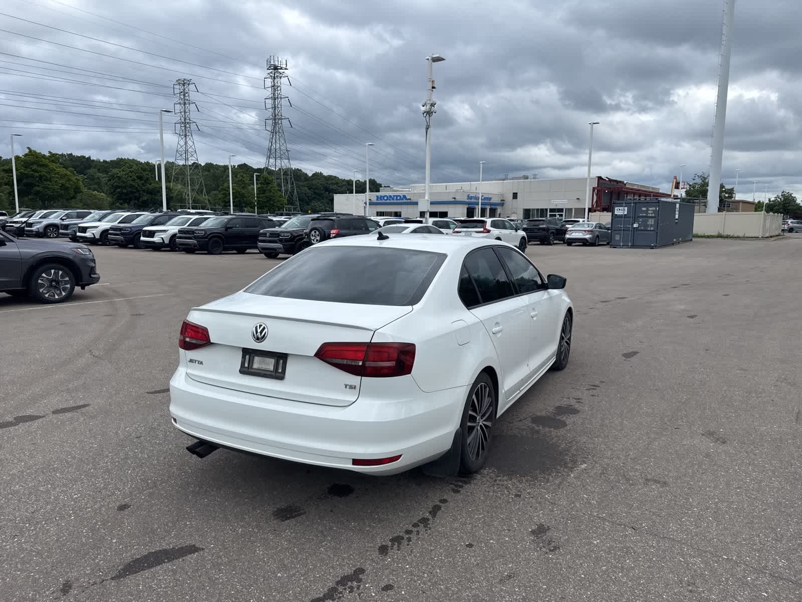 Thumbnail: 2016 Volkswagen Jetta - 18