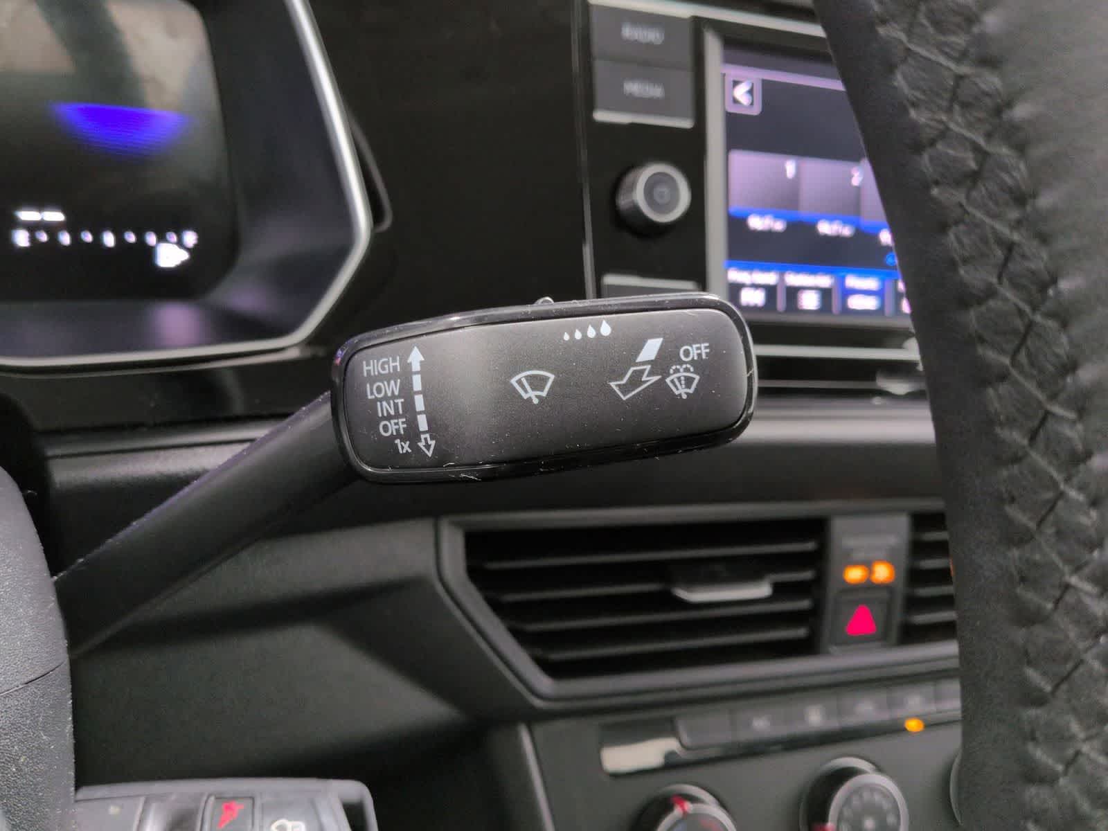 Thumbnail: 2024 Volkswagen Jetta - 26