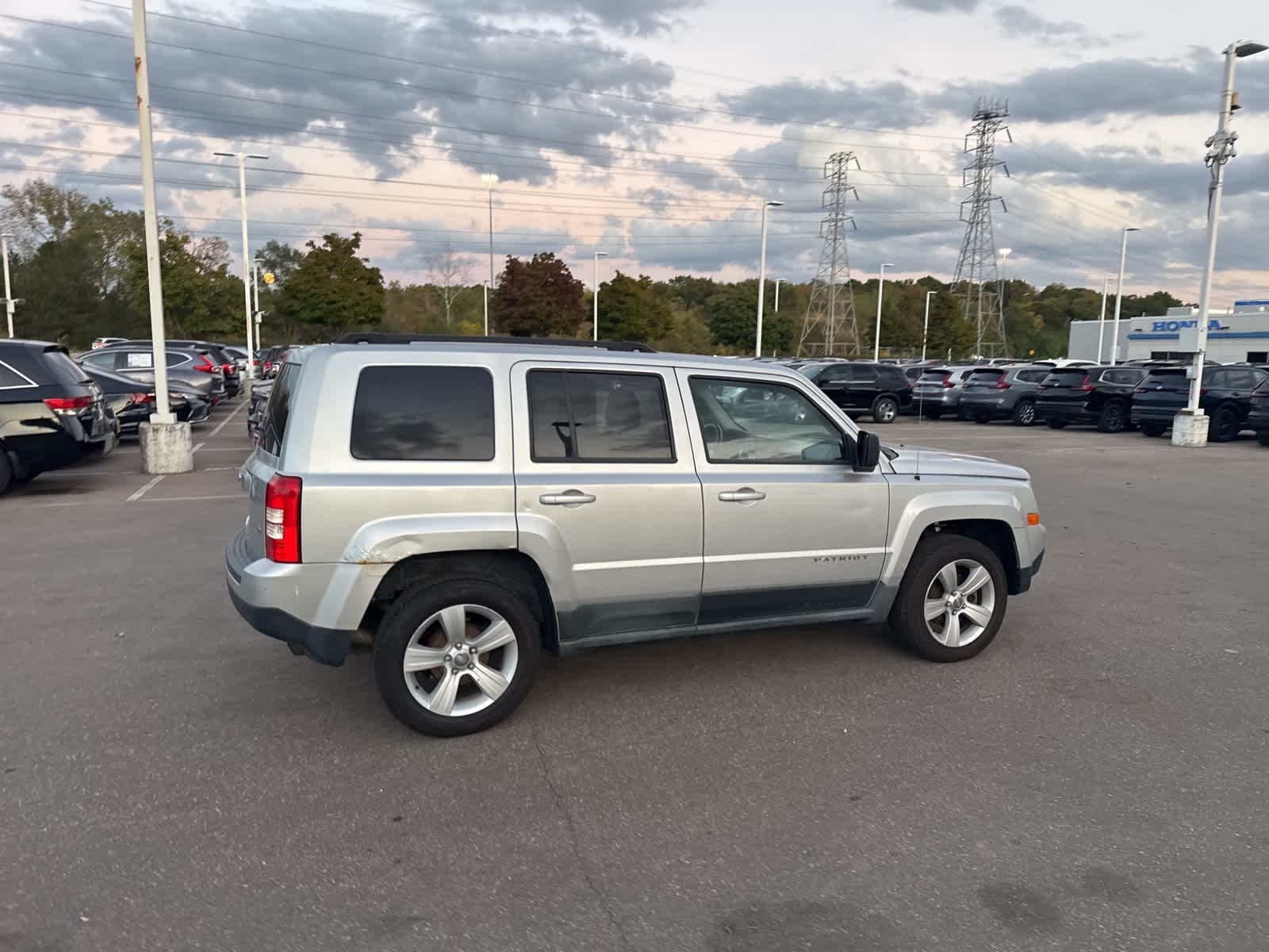 Thumbnail: 2011 Jeep Patriot - 13