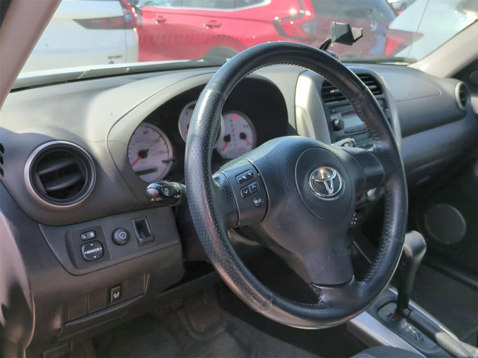 Thumbnail: 2005 Toyota RAV4 - 10