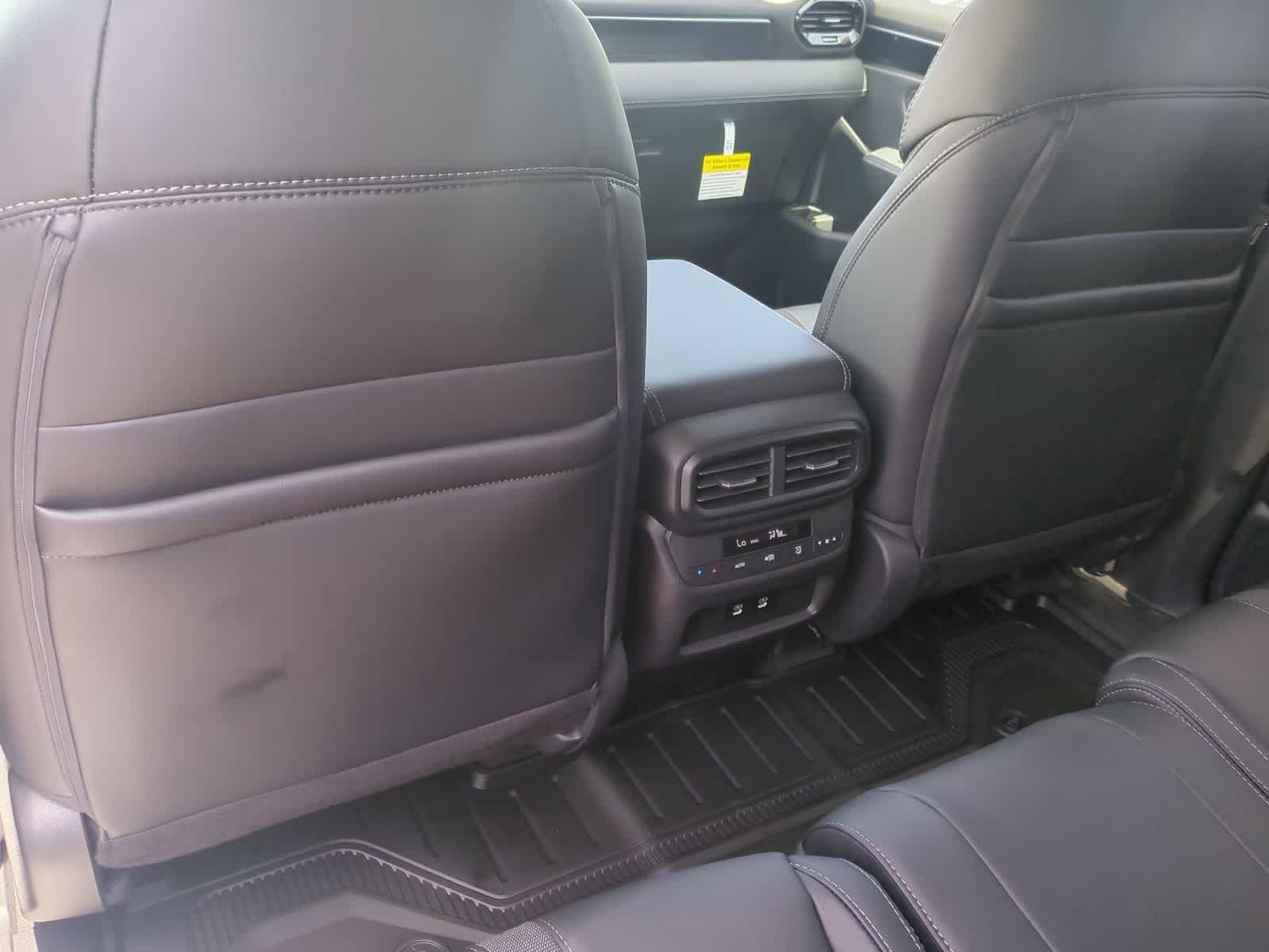 Thumbnail: 2026 Honda Pilot - 18