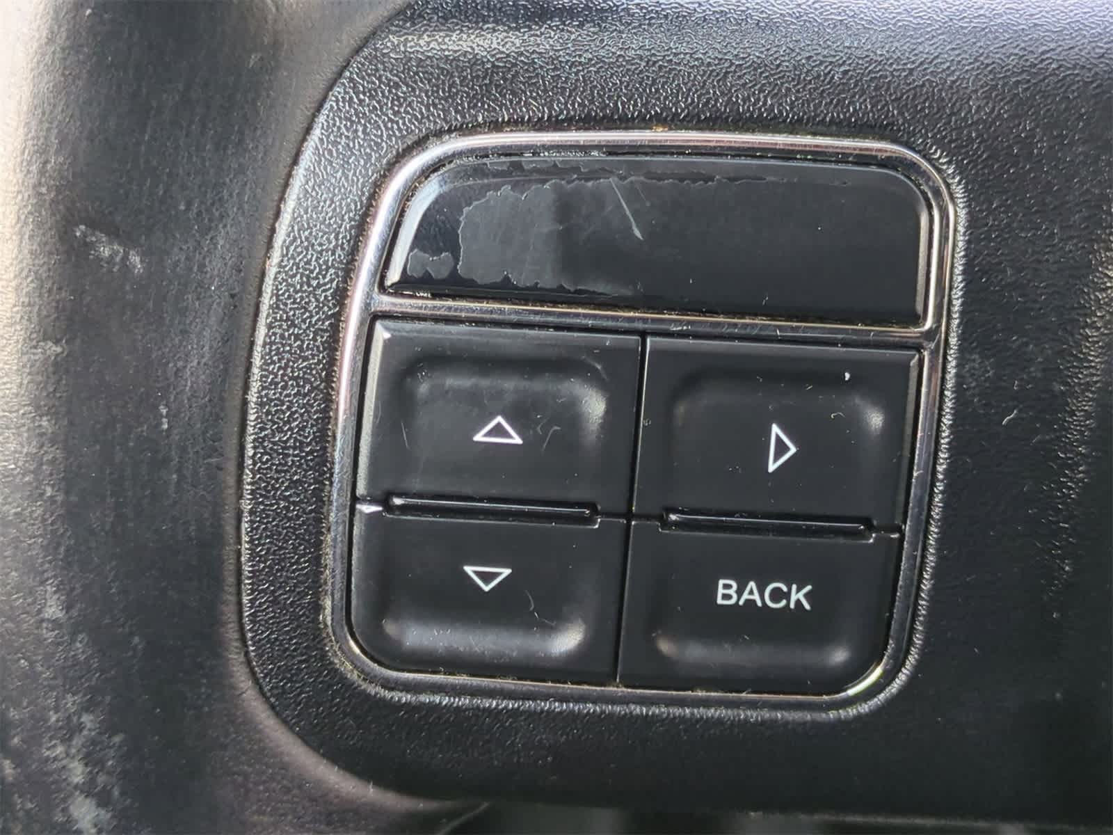 Thumbnail: 2012 Jeep Grand Cherokee - 23