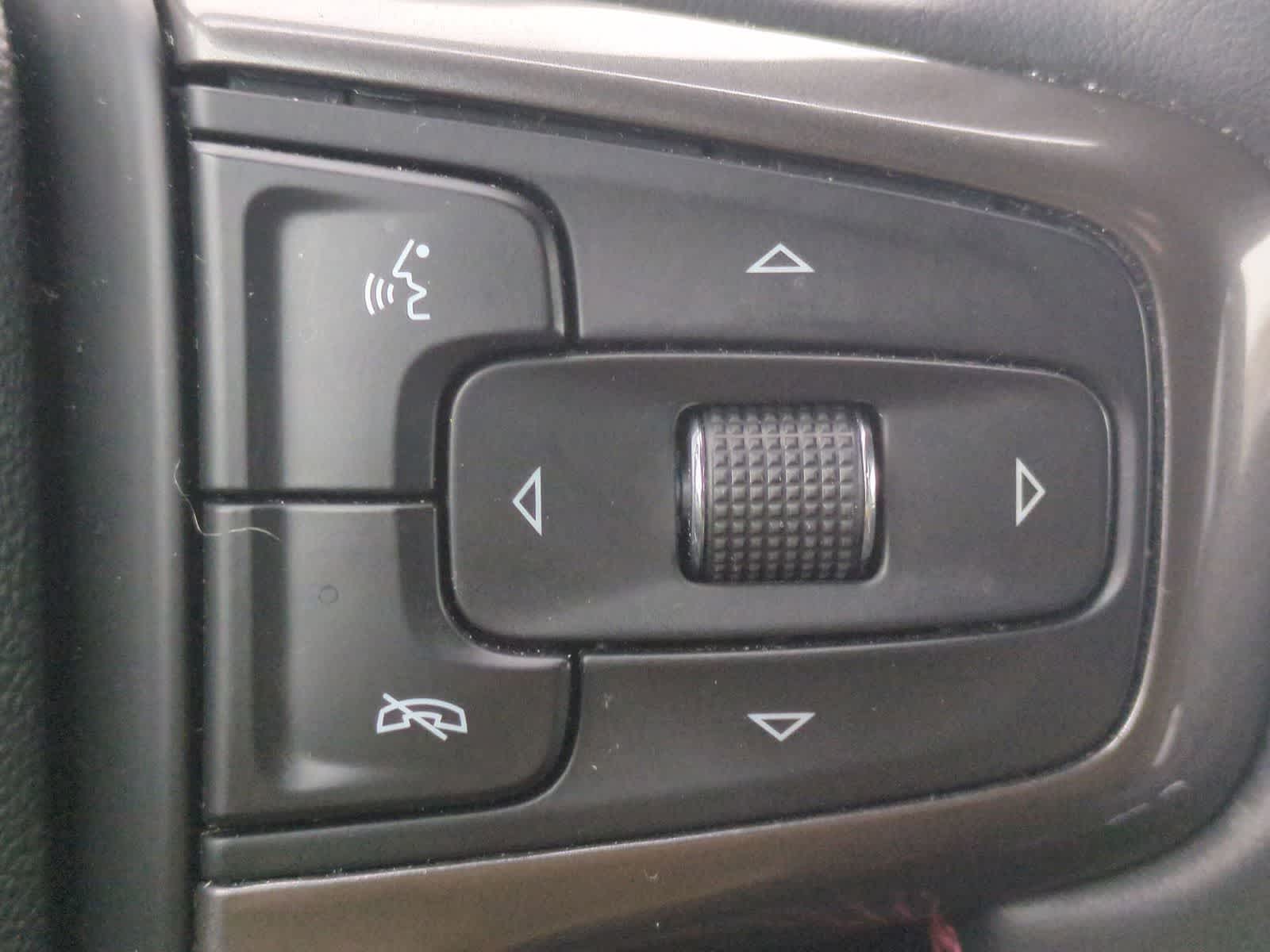 Thumbnail: 2023 Chevrolet Suburban - 24