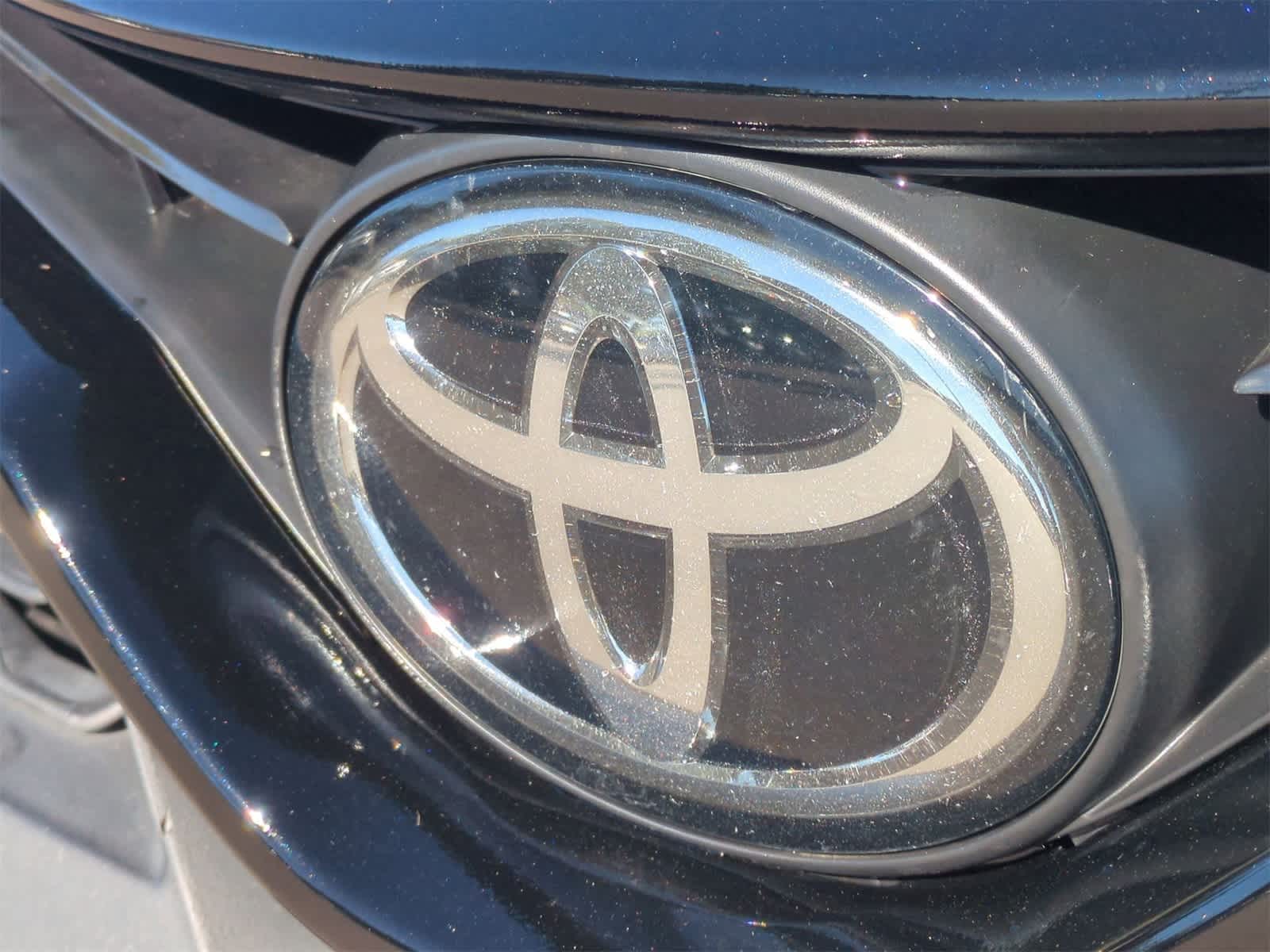 Thumbnail: 2021 Toyota Camry - 12