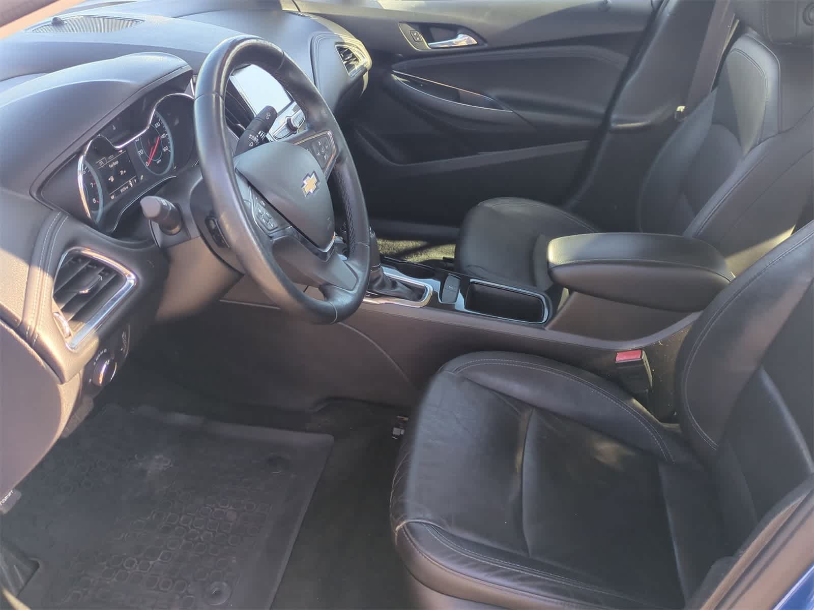 Thumbnail: 2017 Chevrolet Cruze - 17