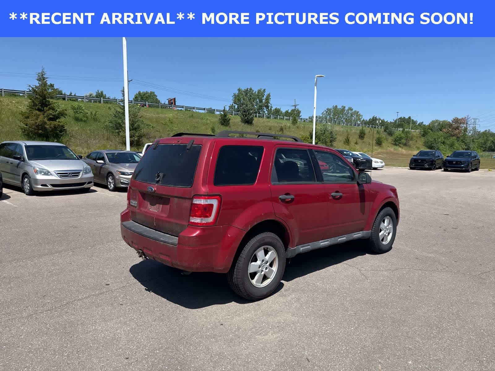 Thumbnail: 2009 Ford Escape - 16