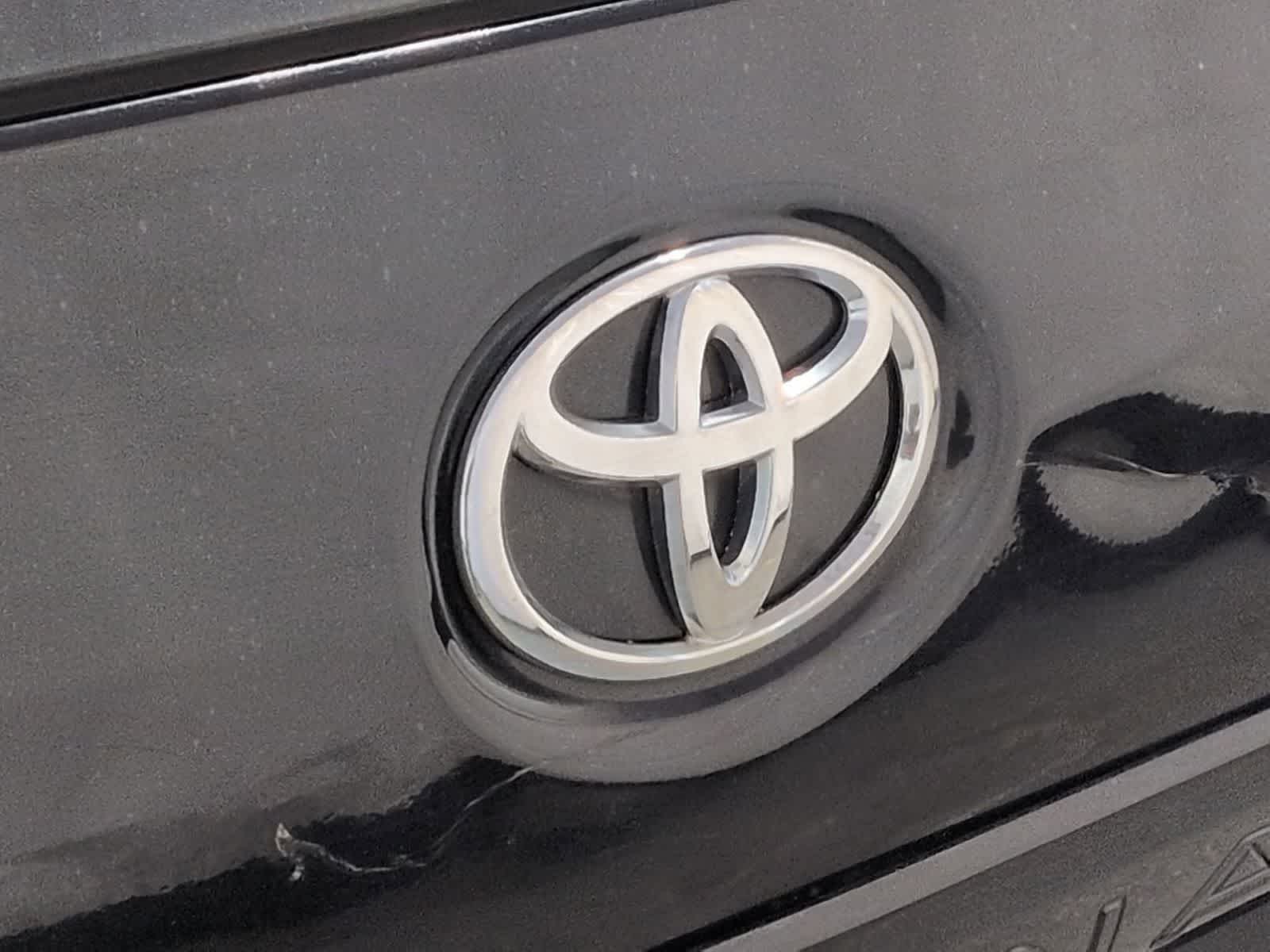 Thumbnail: 2013 Toyota Sienna - 12