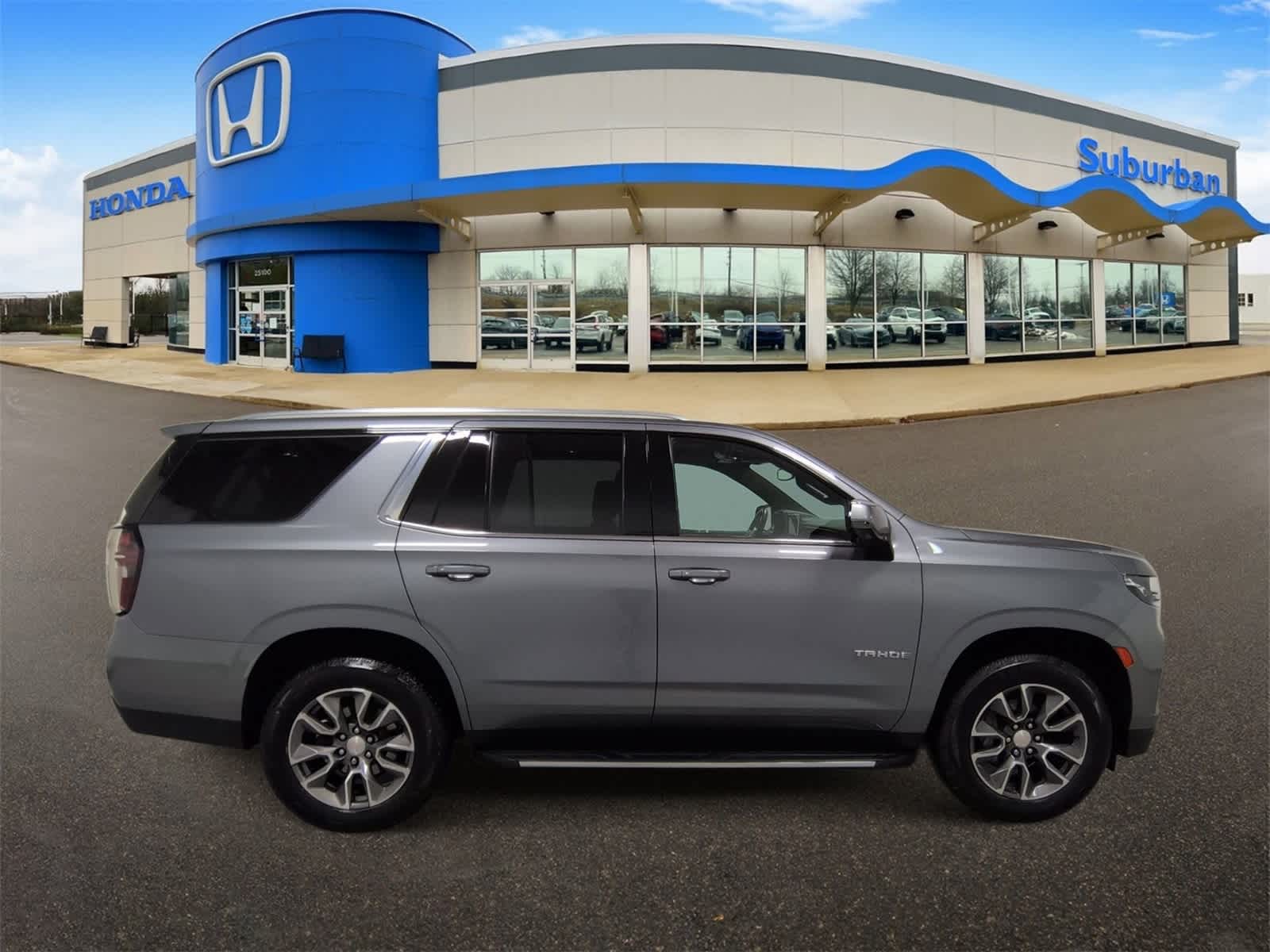 Thumbnail: 2022 Chevrolet Tahoe - 9