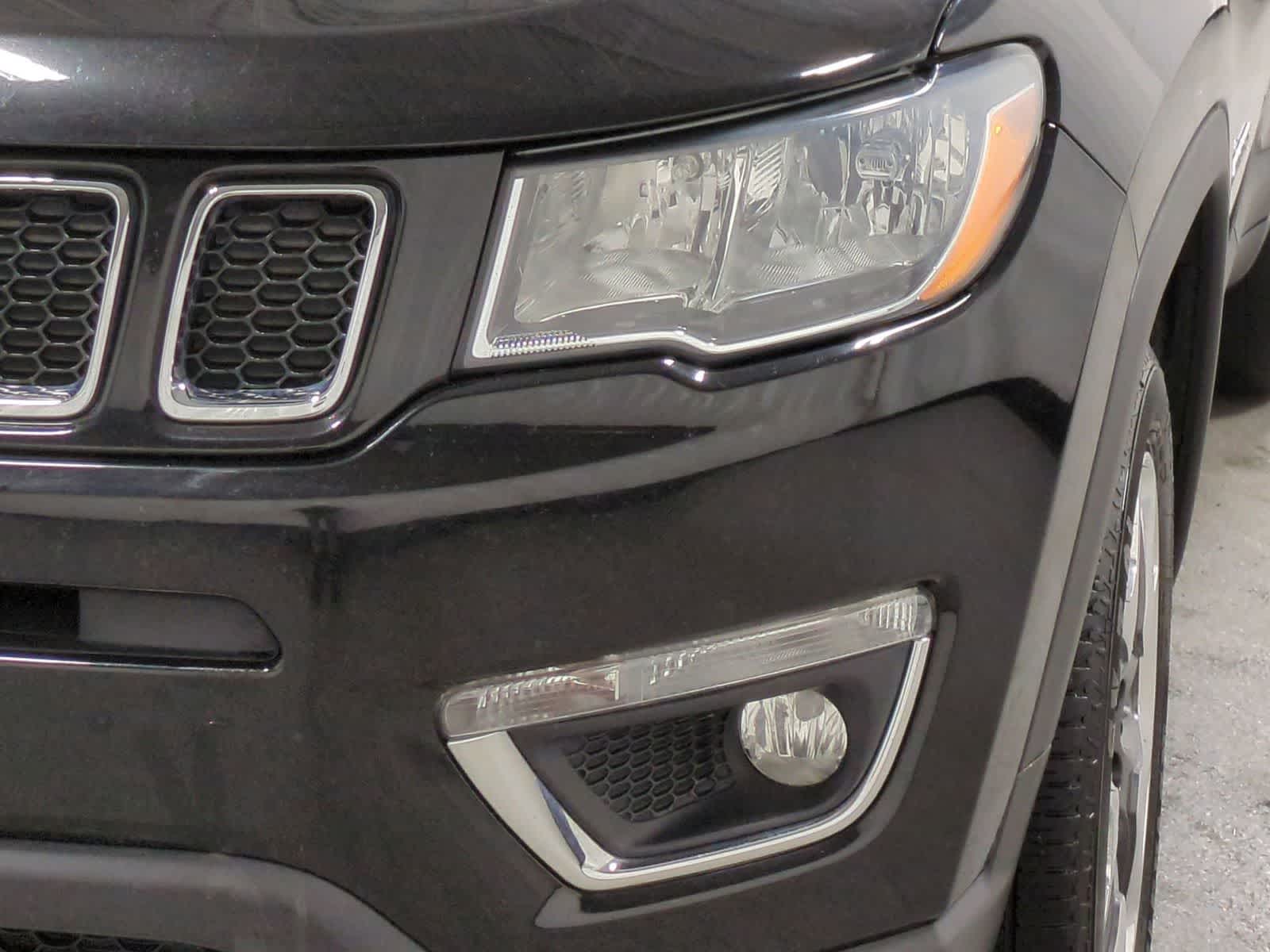 Thumbnail: 2017 Jeep Compass - 18
