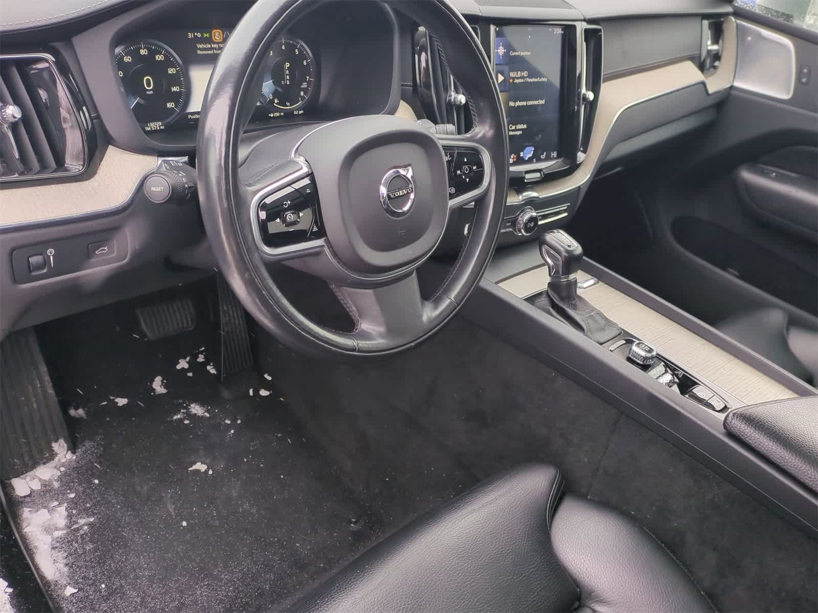 Thumbnail: 2018 Volvo XC60 - 10