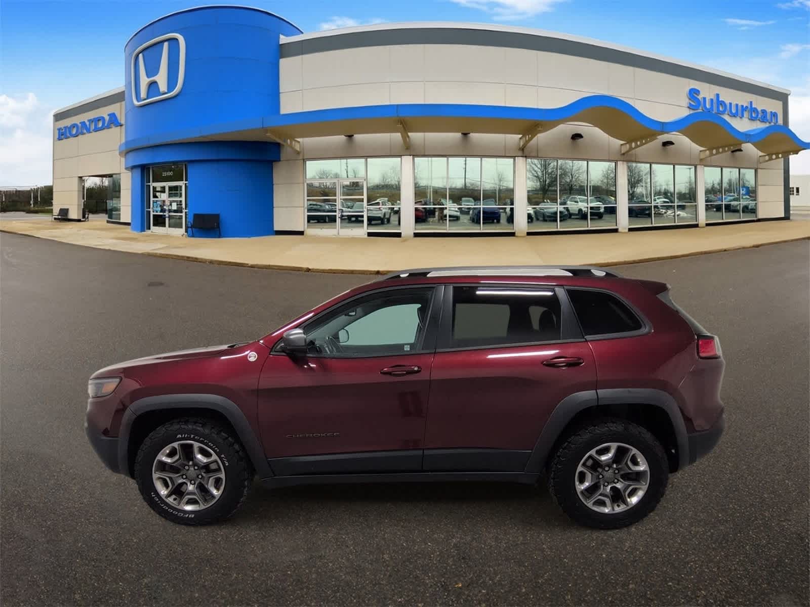 Thumbnail: 2019 Jeep Cherokee - 5