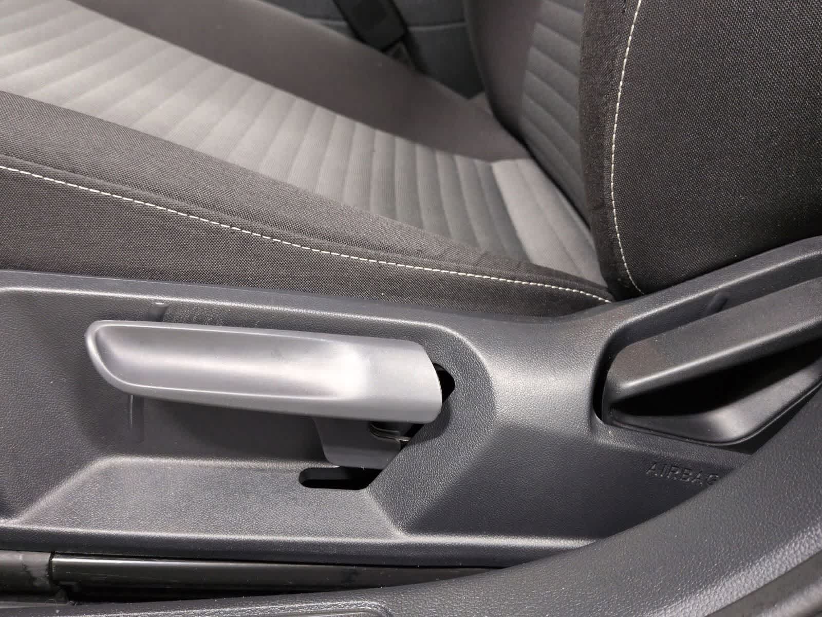 Thumbnail: 2024 Volkswagen Jetta - 18