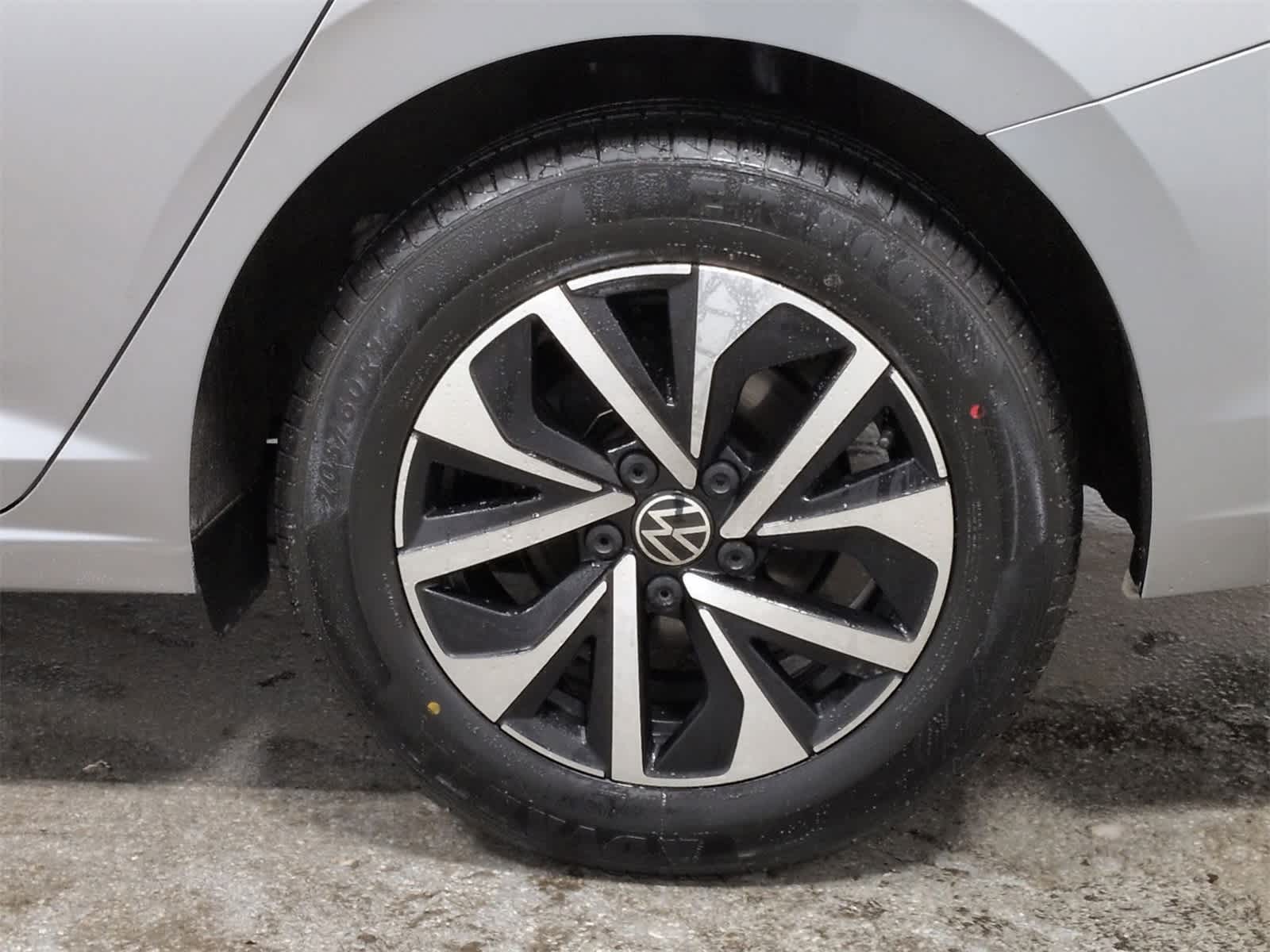 Thumbnail: 2024 Volkswagen Jetta - 14