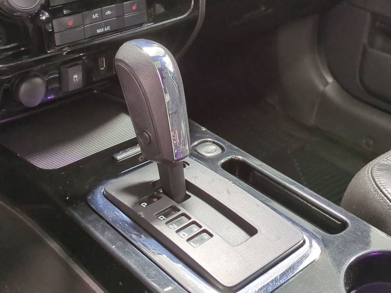 Thumbnail: 2010 Ford Escape - 31