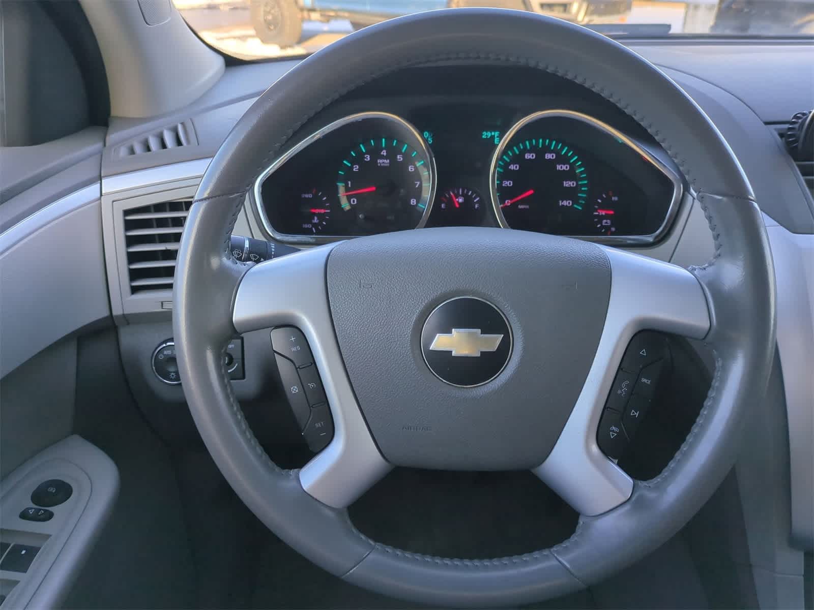 Thumbnail: 2010 Chevrolet Traverse - 24