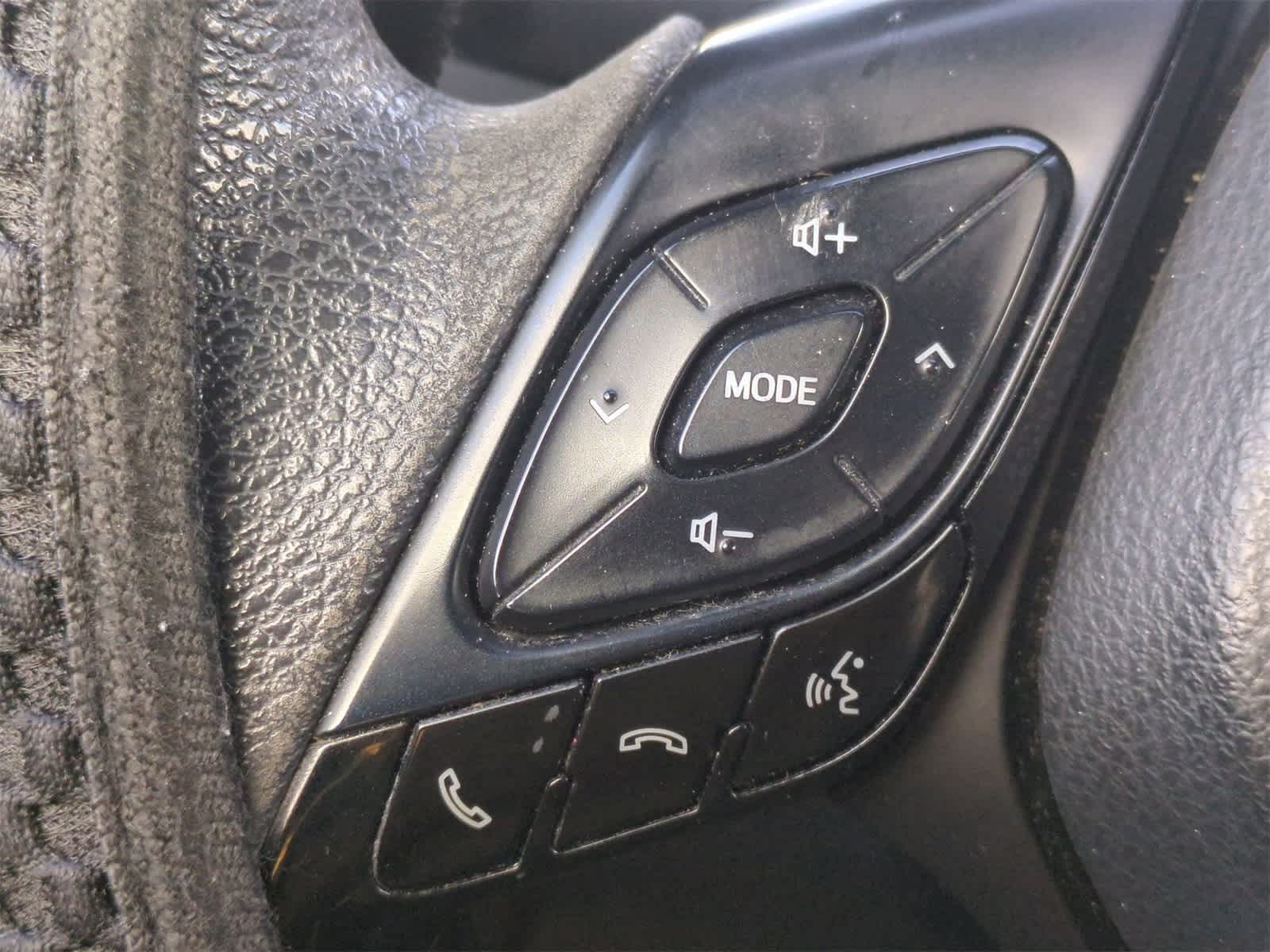 Thumbnail: 2019 Toyota C-HR - 23