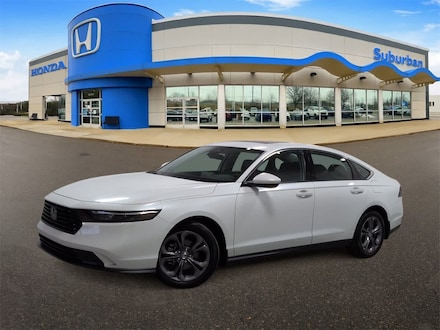 Used 2024 Honda Accord EX Sedan in Farmington Hills, MI