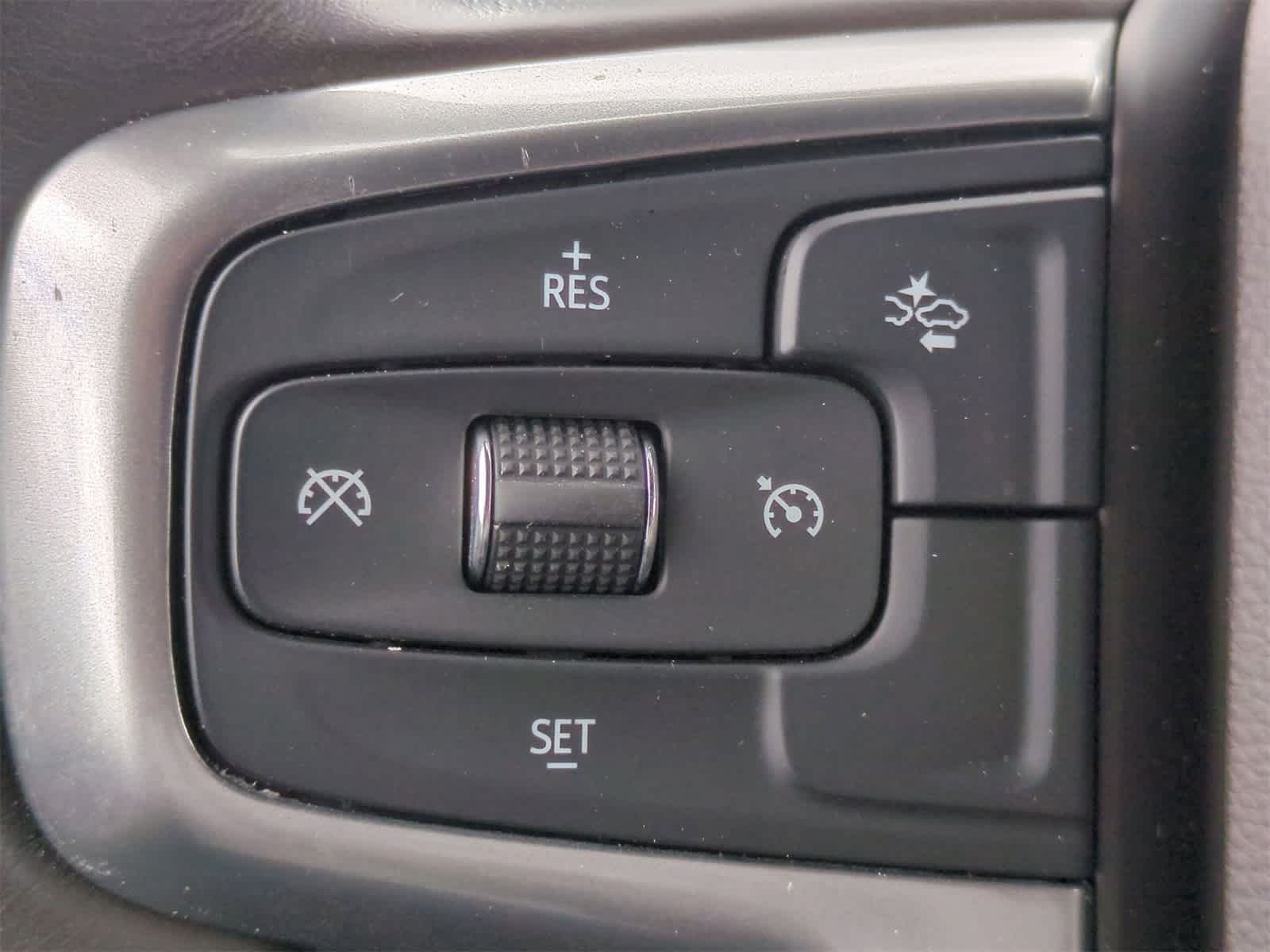 Thumbnail: 2023 Chevrolet Tahoe - 23