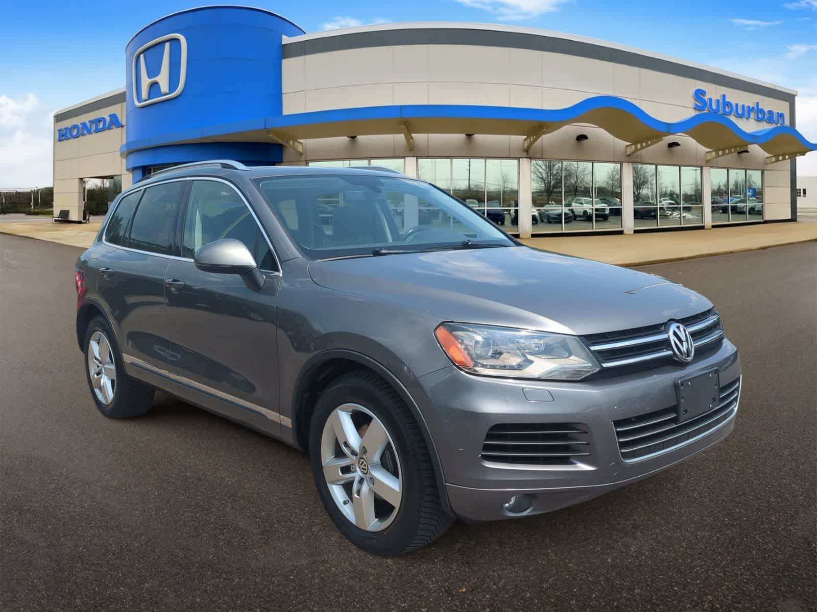 Used 2013 Volkswagen Touareg Lux with VIN WVGEF9BP6DD002851 for sale in Farmington Hills, MI