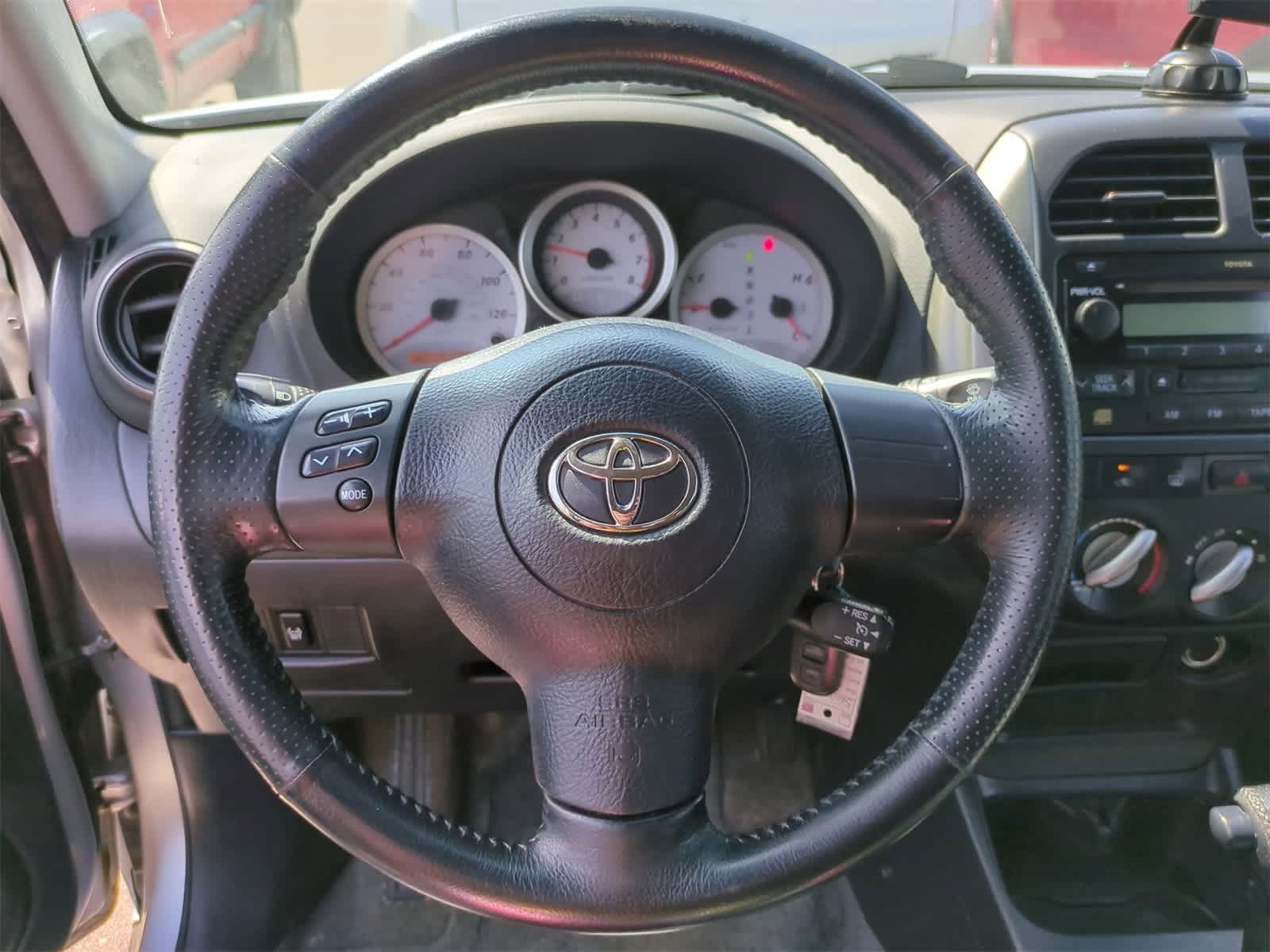 Thumbnail: 2005 Toyota RAV4 - 22