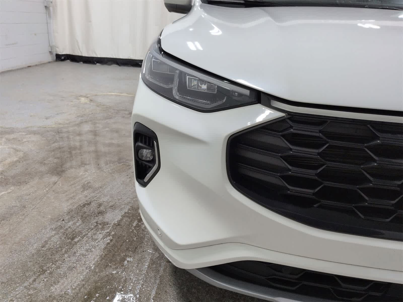 Thumbnail: 2023 Ford Escape - 11