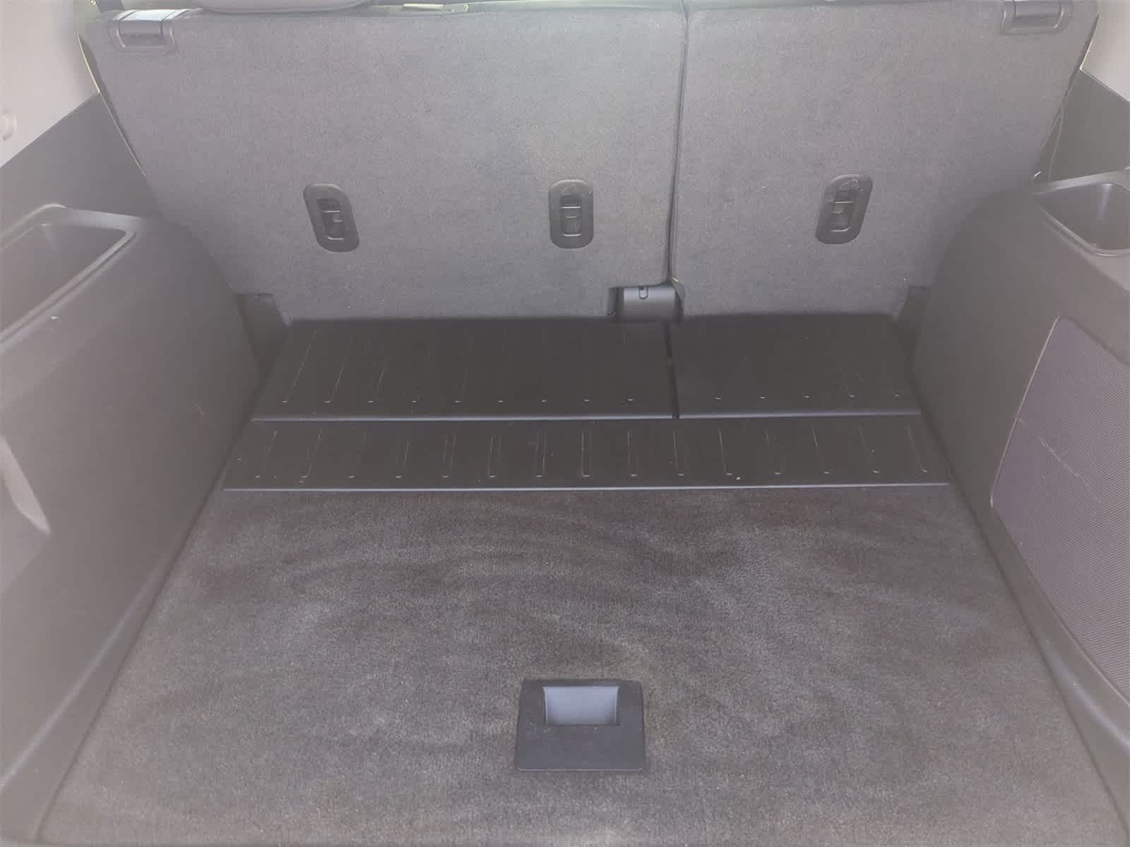 Thumbnail: 2011 GMC Terrain - 32