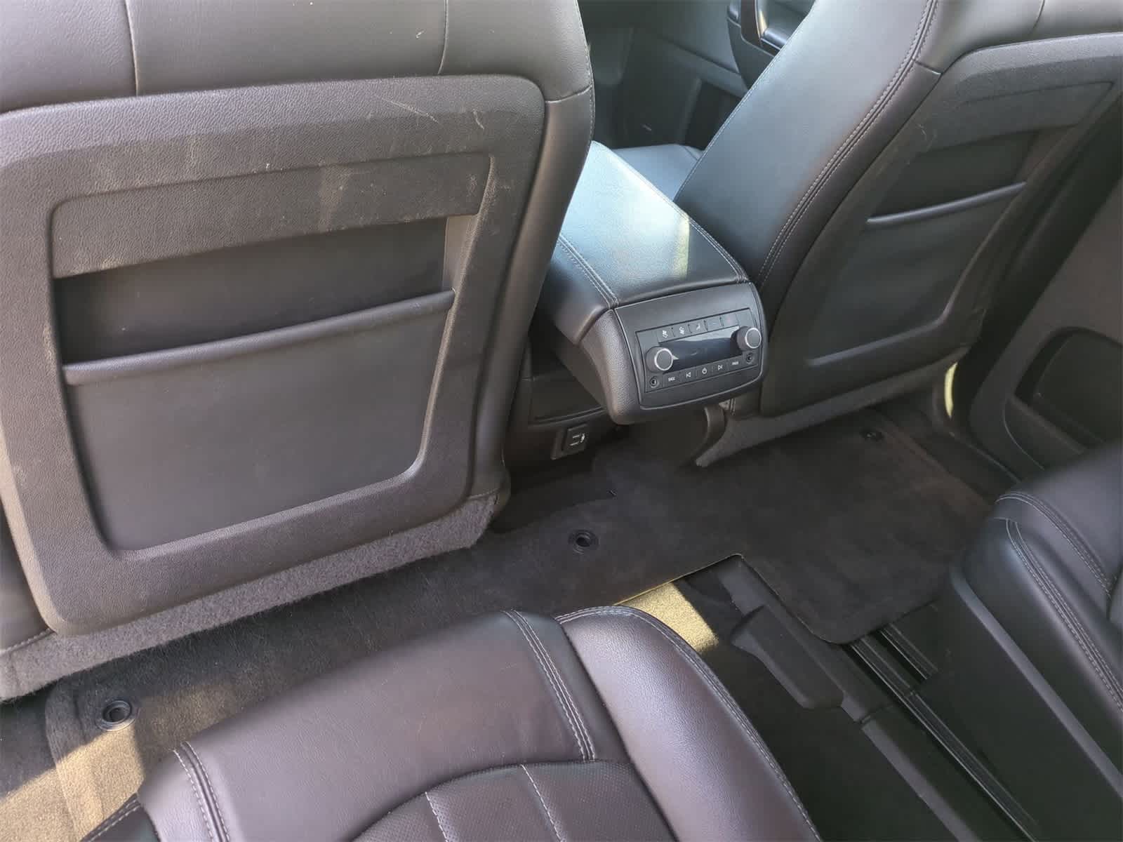 Thumbnail: 2017 Chevrolet Traverse - 18