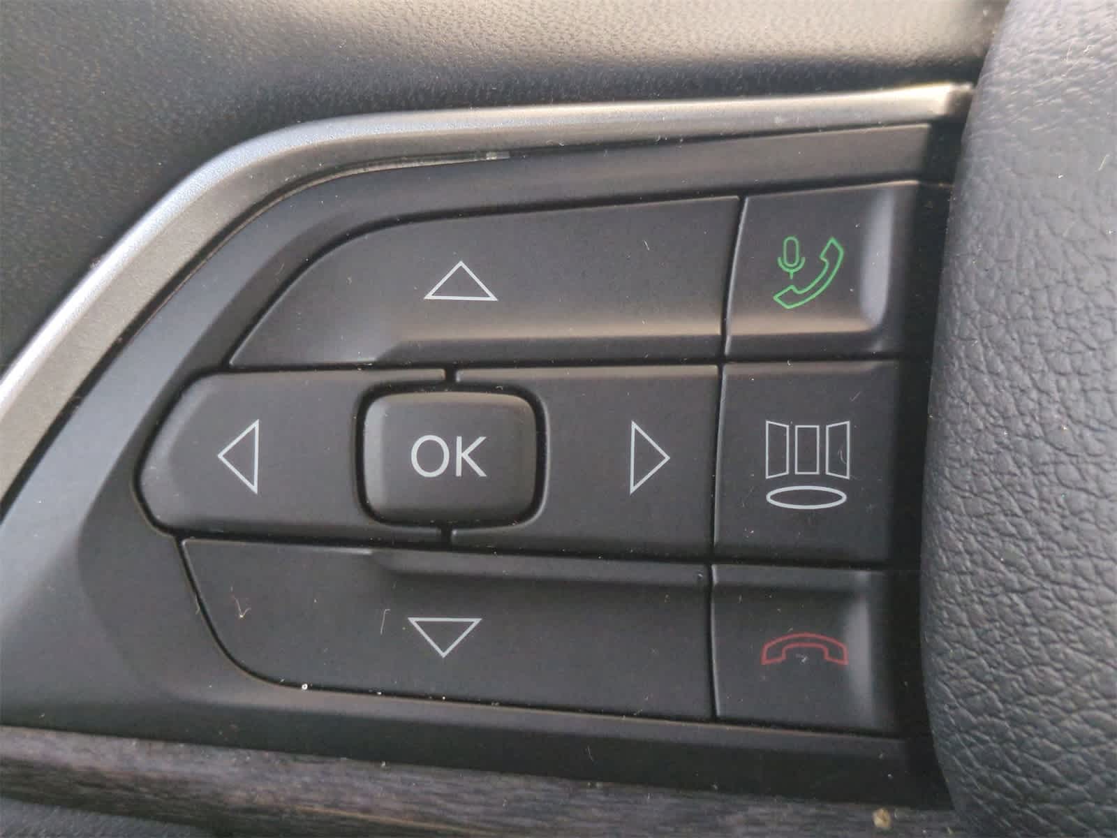 Thumbnail: 2024 Jeep Grand Cherokee L - 25