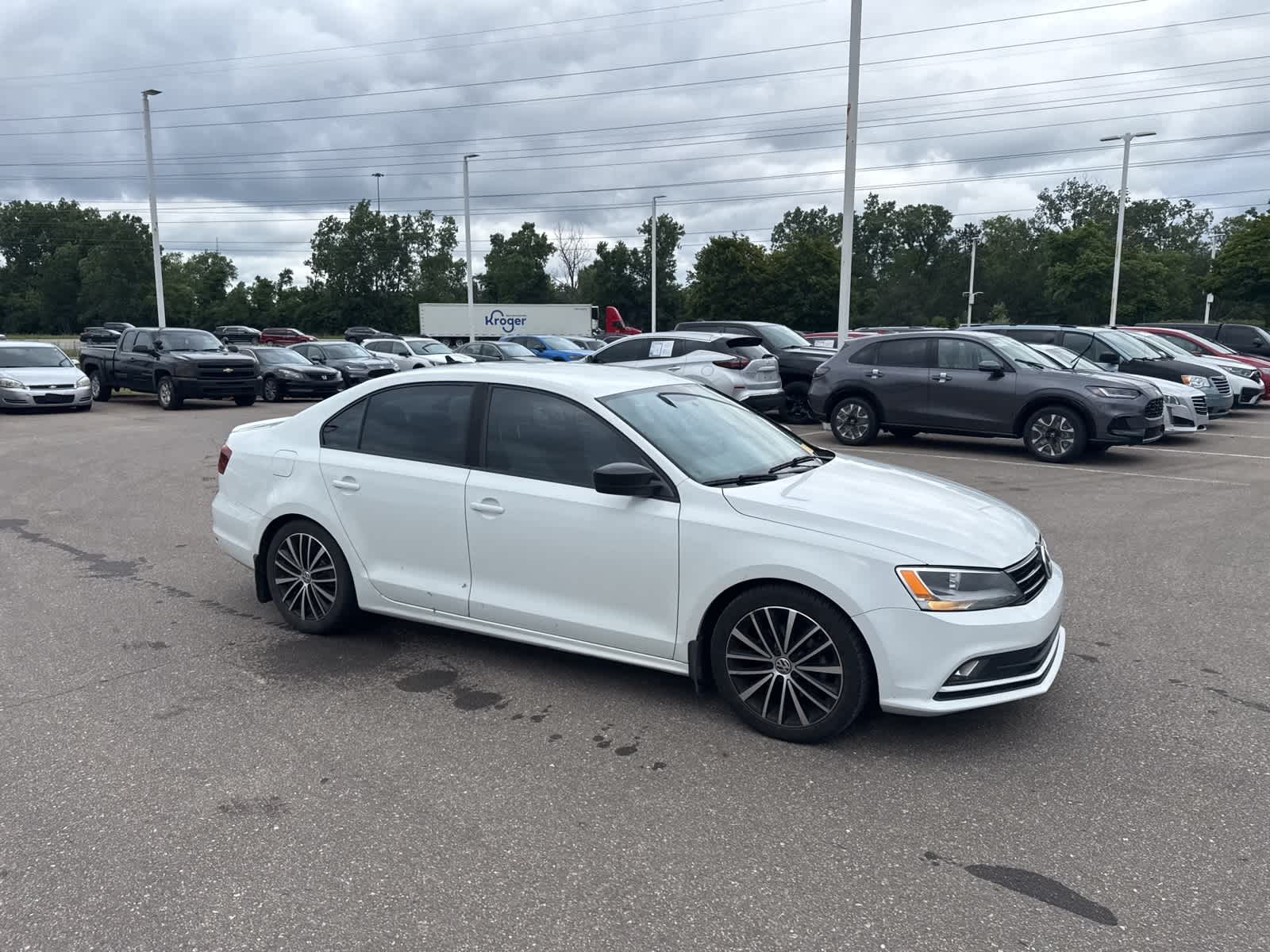 Thumbnail: 2016 Volkswagen Jetta - 10
