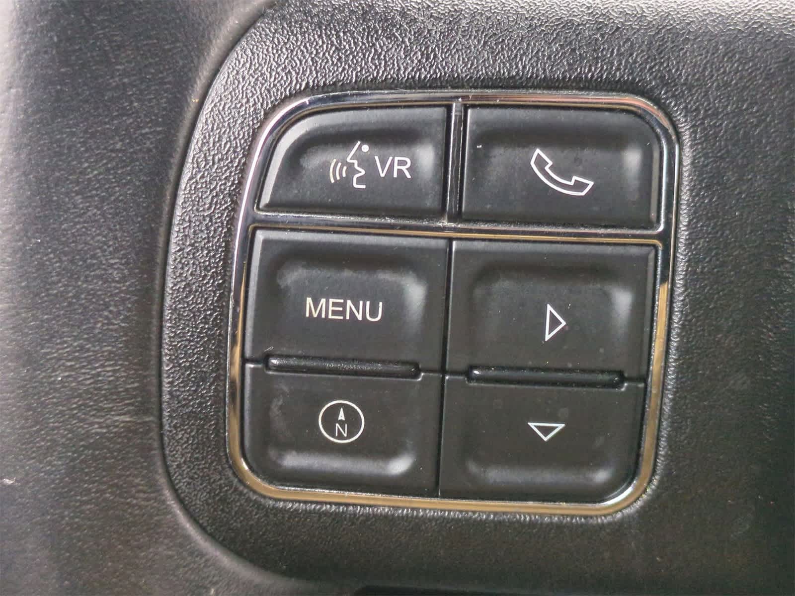 Thumbnail: 2016 Jeep Wrangler - 23