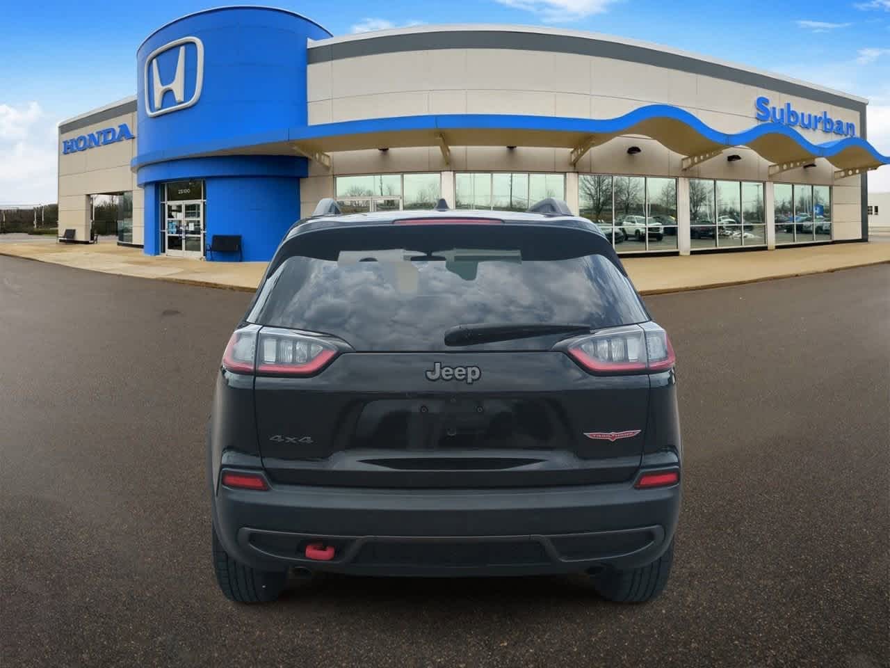 Thumbnail: 2019 Jeep Cherokee - 7