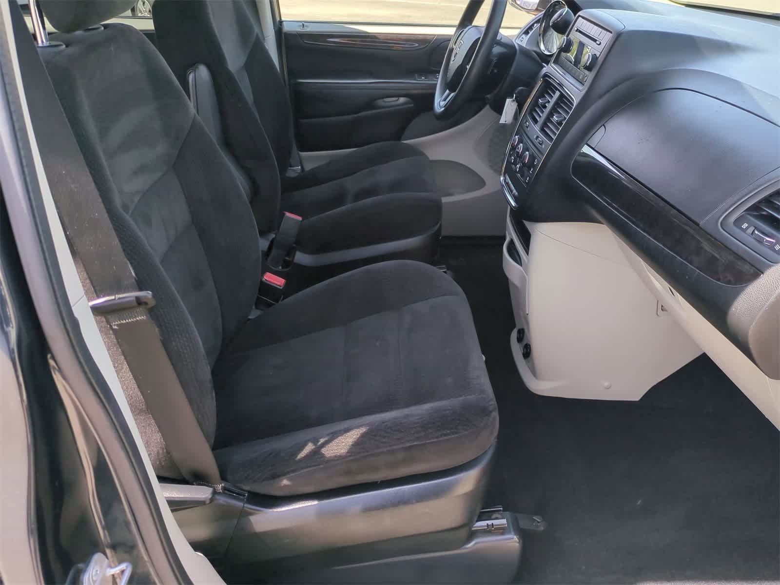 2014 Dodge Grand Caravan SE 21