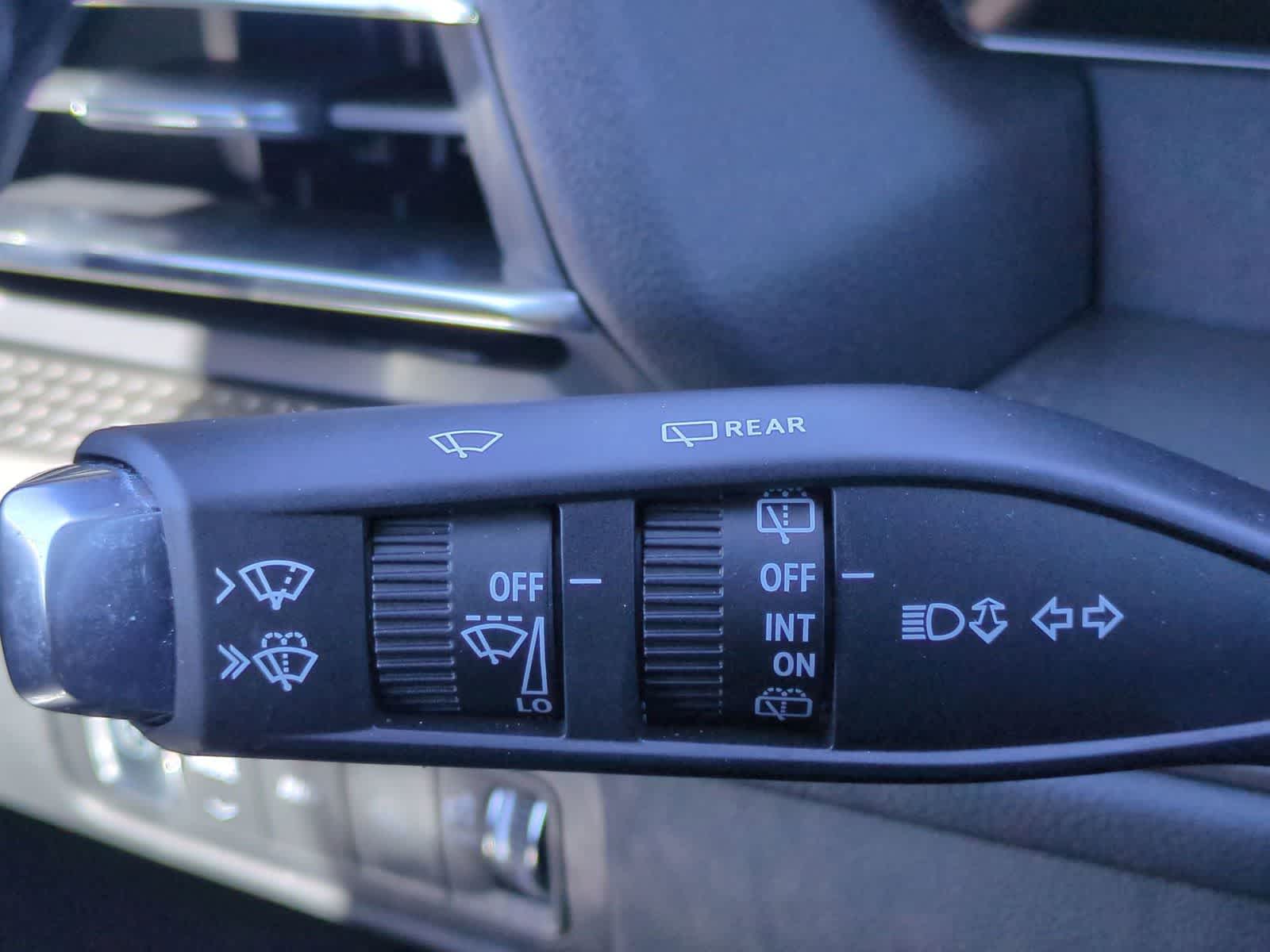 Thumbnail: 2025 Chevrolet Traverse - 25