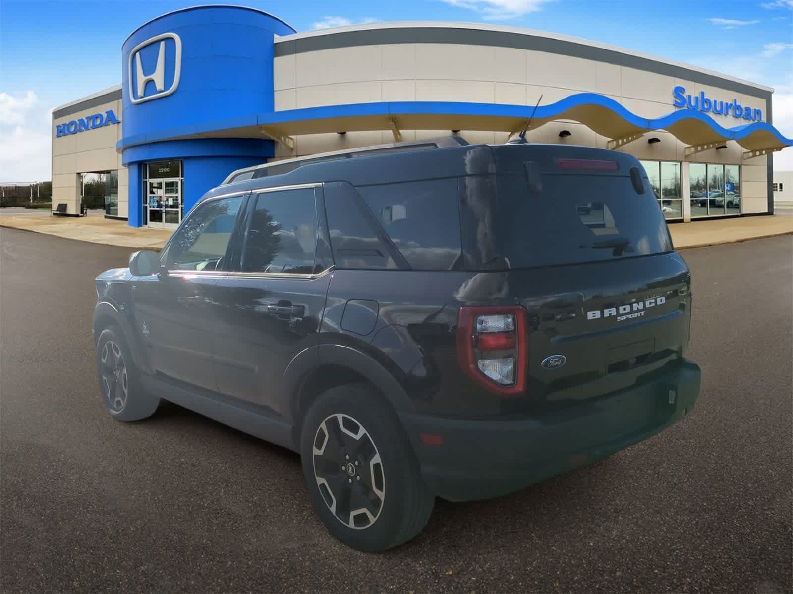 Thumbnail: 2021 Ford Bronco Sport - 6